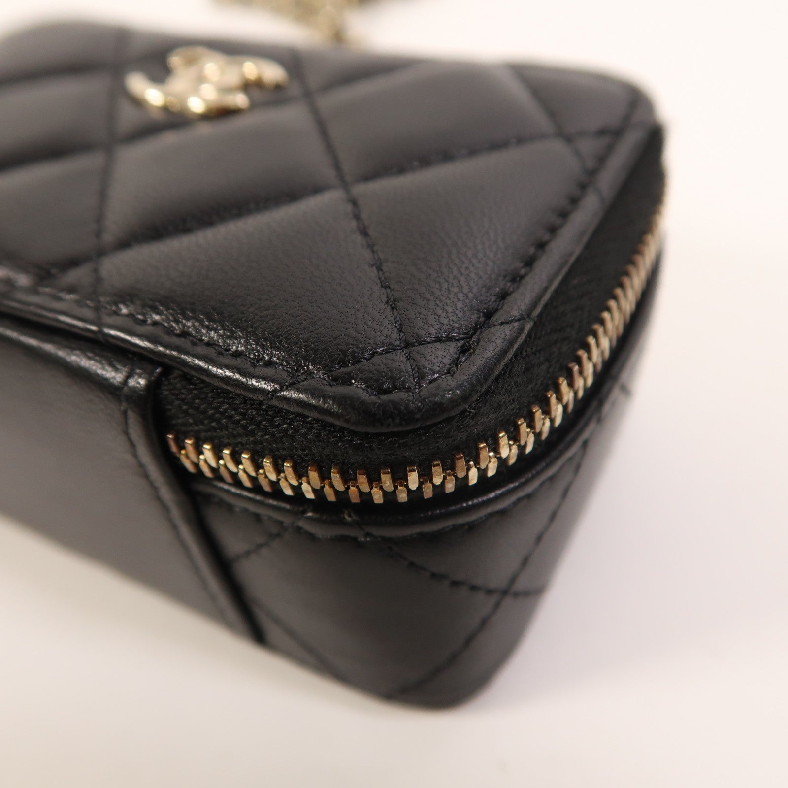 CHANEL 羊皮皮革Chain Shoulder Bag金扣鏈帶肩背袋