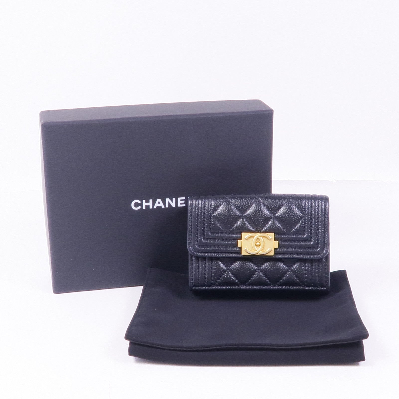 CHANEL 牛皮皮革Boy Wallet金扣錢包