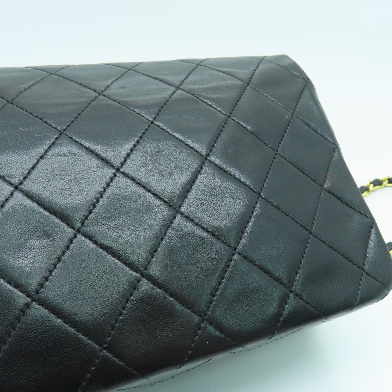 CHANEL 【激減優惠】菱格羊皮皮革Chain Shoulder金扣肩背袋黑色