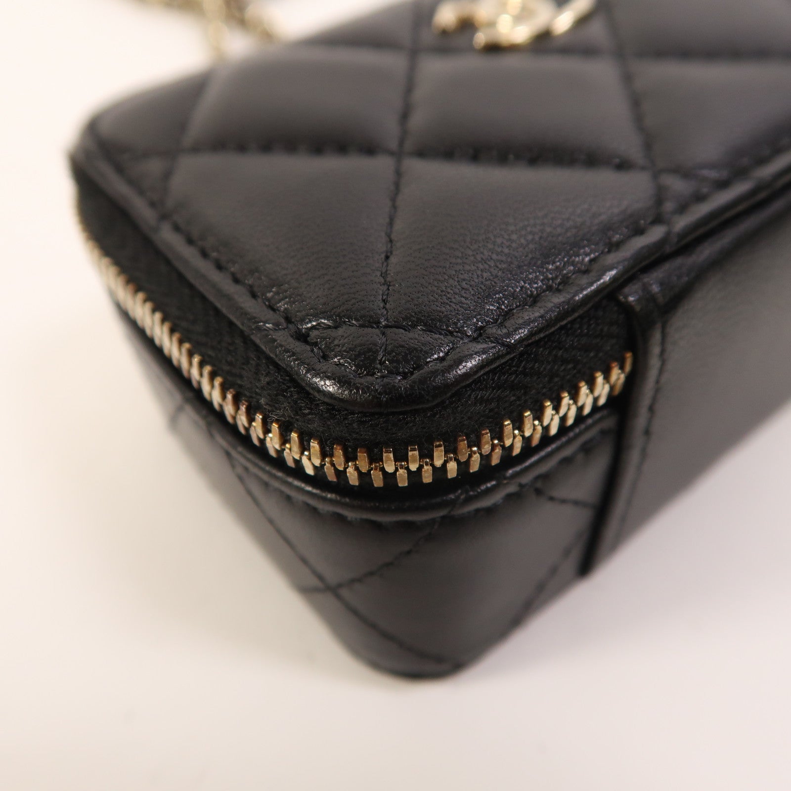 CHANEL 羊皮皮革Chain Shoulder Bag金扣鏈帶肩背袋