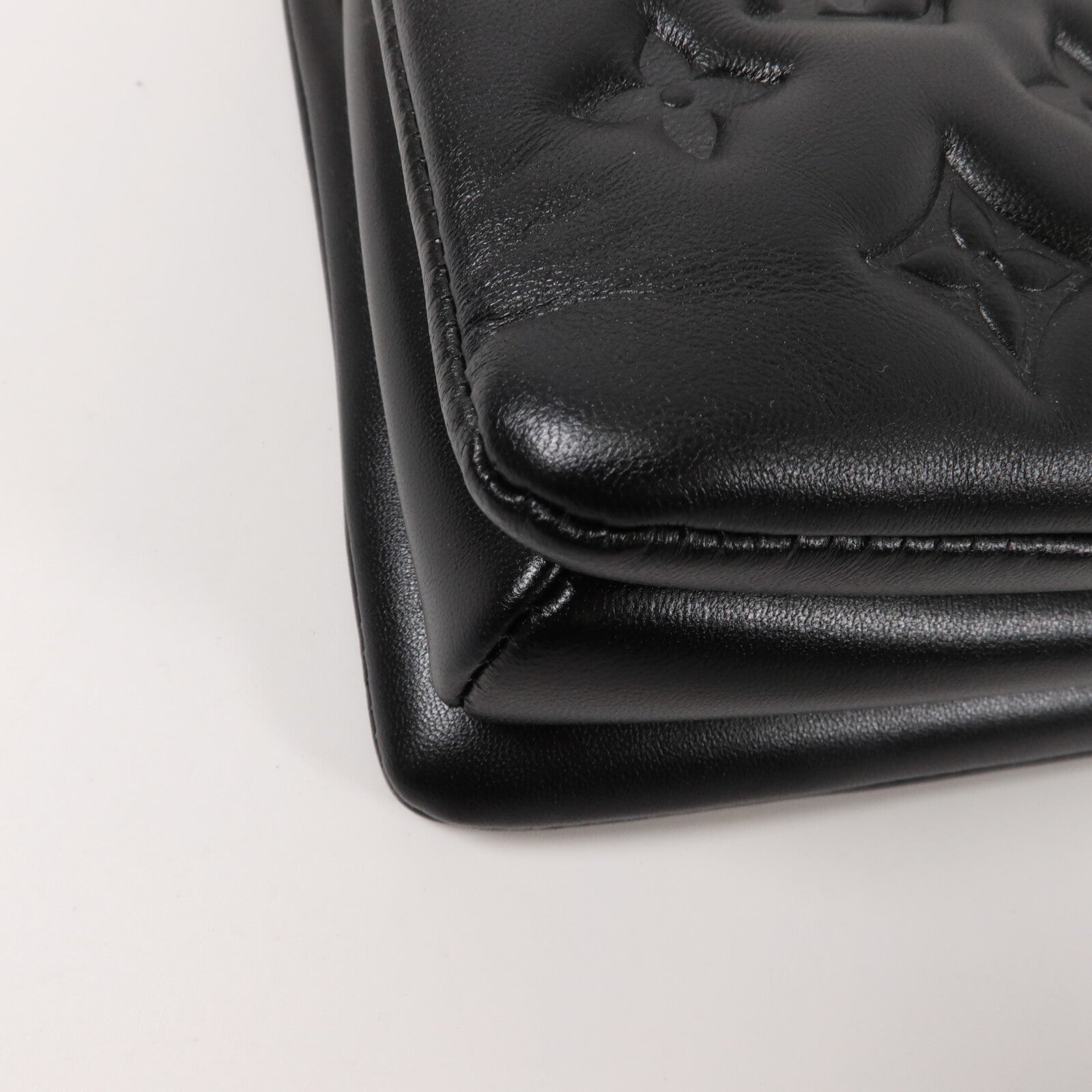 LOUIS VUITTON Monogram Embossed Puffy Coussin PM手挽肩背兩用袋