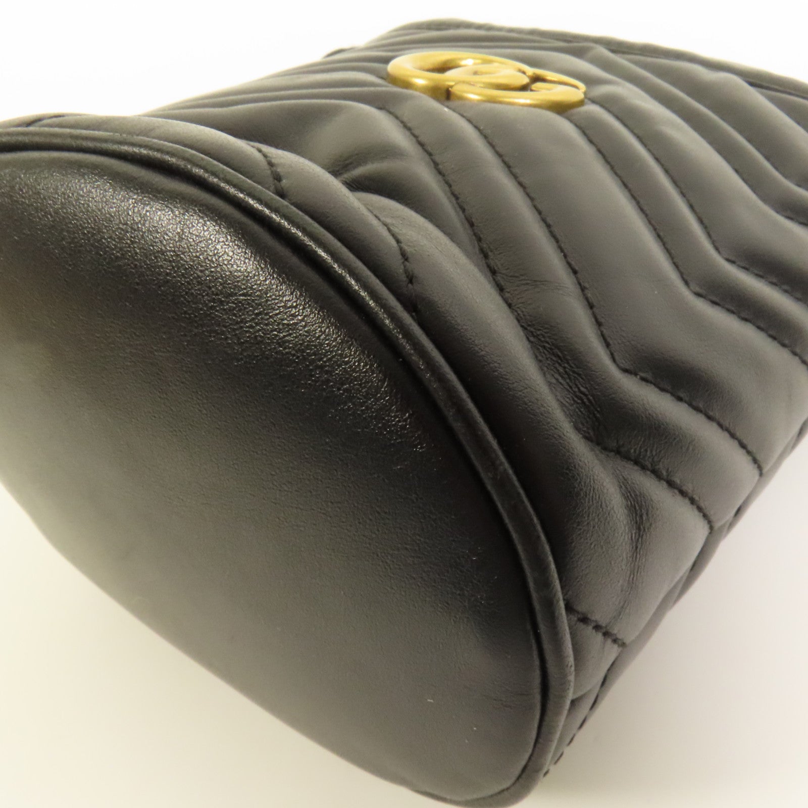 GUCCI 牛皮皮革GG Marmont Bucket金扣鏈帶肩背袋