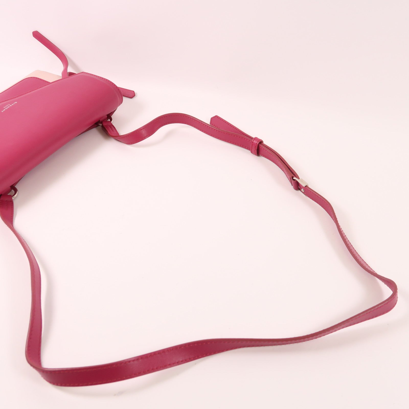 GIVENCHY 牛皮皮革Duetto銀扣肩背袋