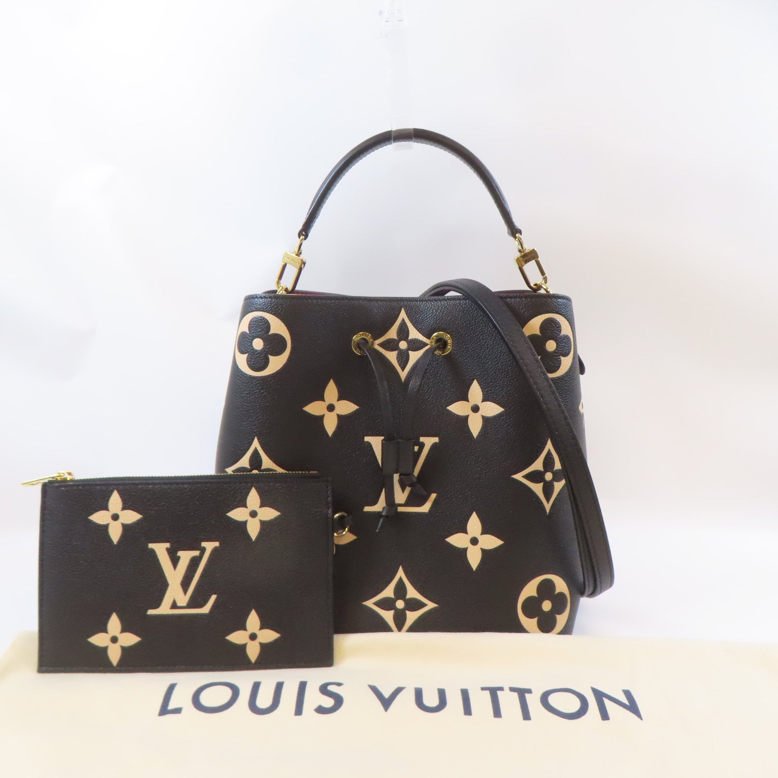 LOUIS VUITTON Monogram Empreinte Neo Noe MM金扣手挽肩背兩用袋黑色