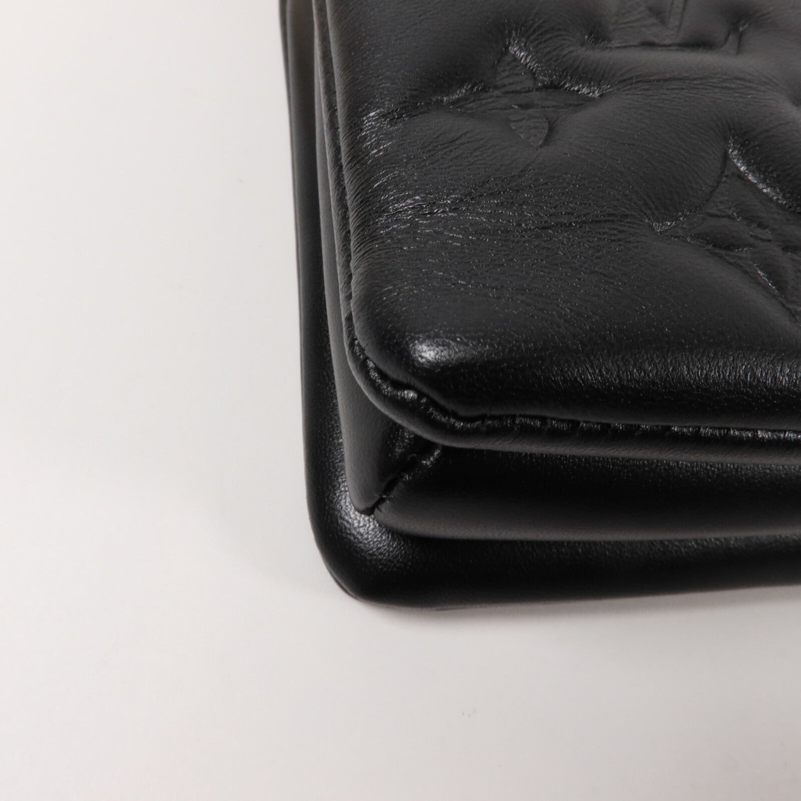 LOUIS VUITTON Monogram Embossed Puffy Coussin PM手挽肩背兩用袋