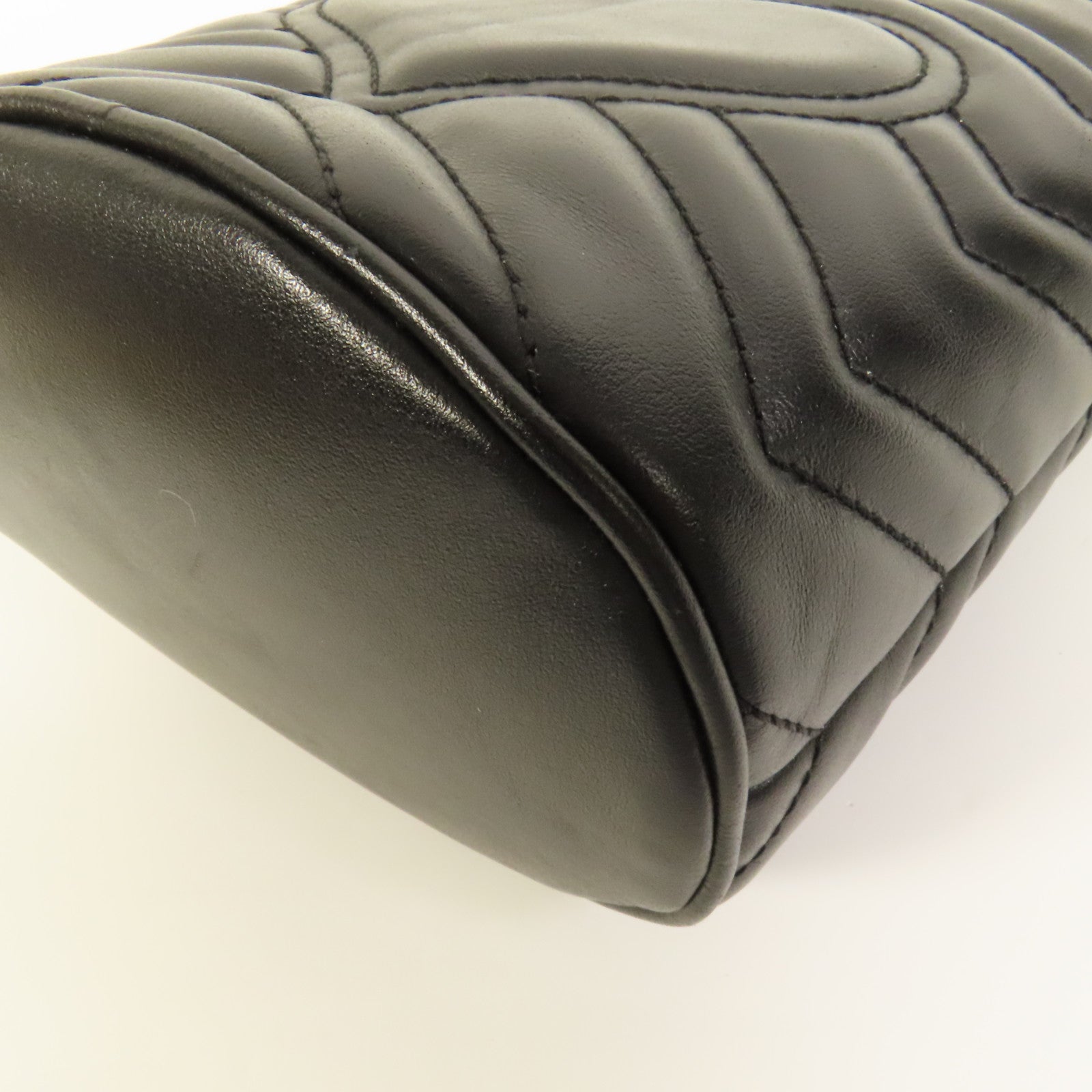 GUCCI 牛皮皮革GG Marmont Bucket金扣鏈帶肩背袋