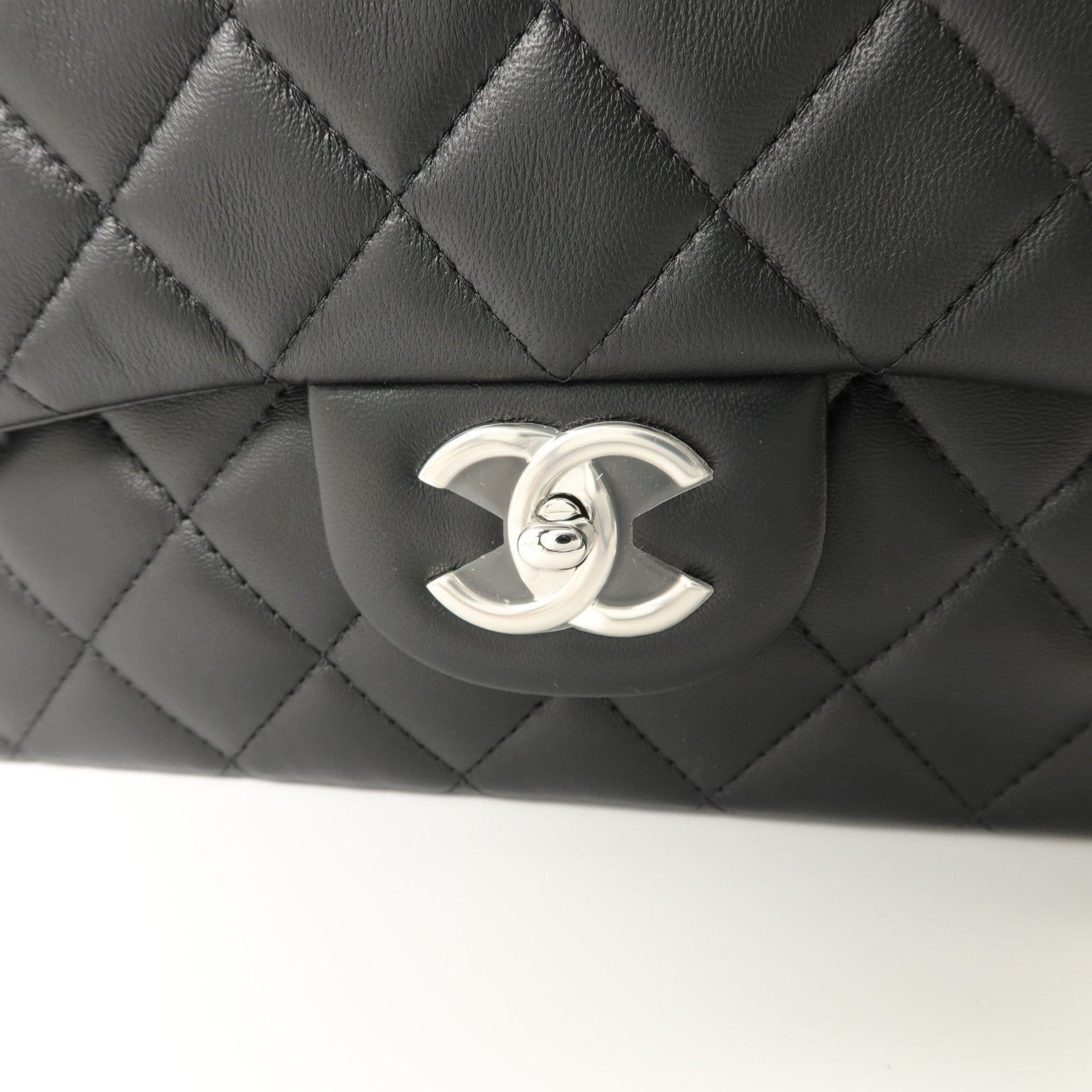 CHANEL 羊皮皮革Maxi Classic鏈帶肩背袋