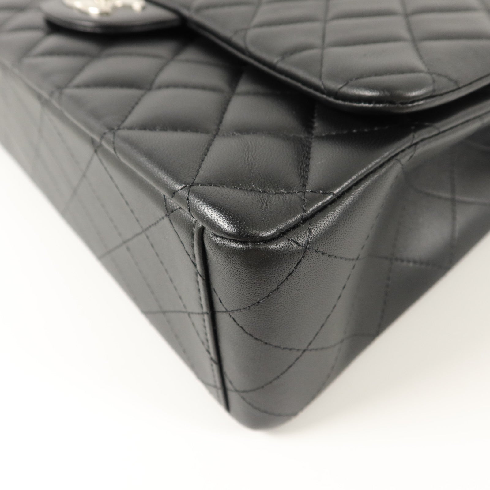 CHANEL 羊皮皮革Maxi Classic鏈帶肩背袋