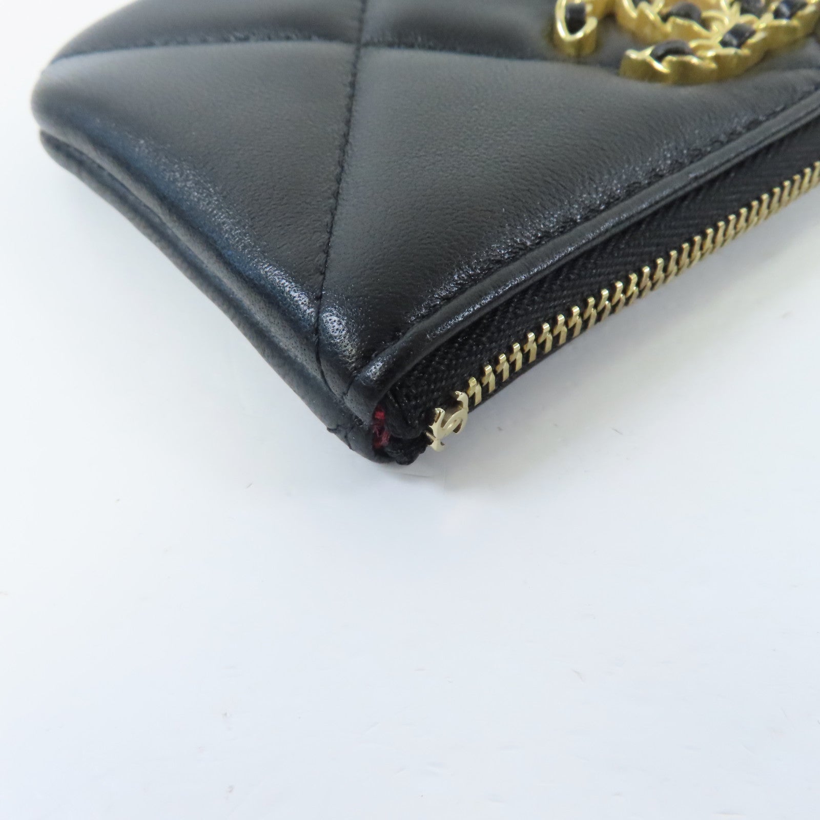 CHANEL 菱格羊皮皮革Mini Pouch金扣手拿包黑色