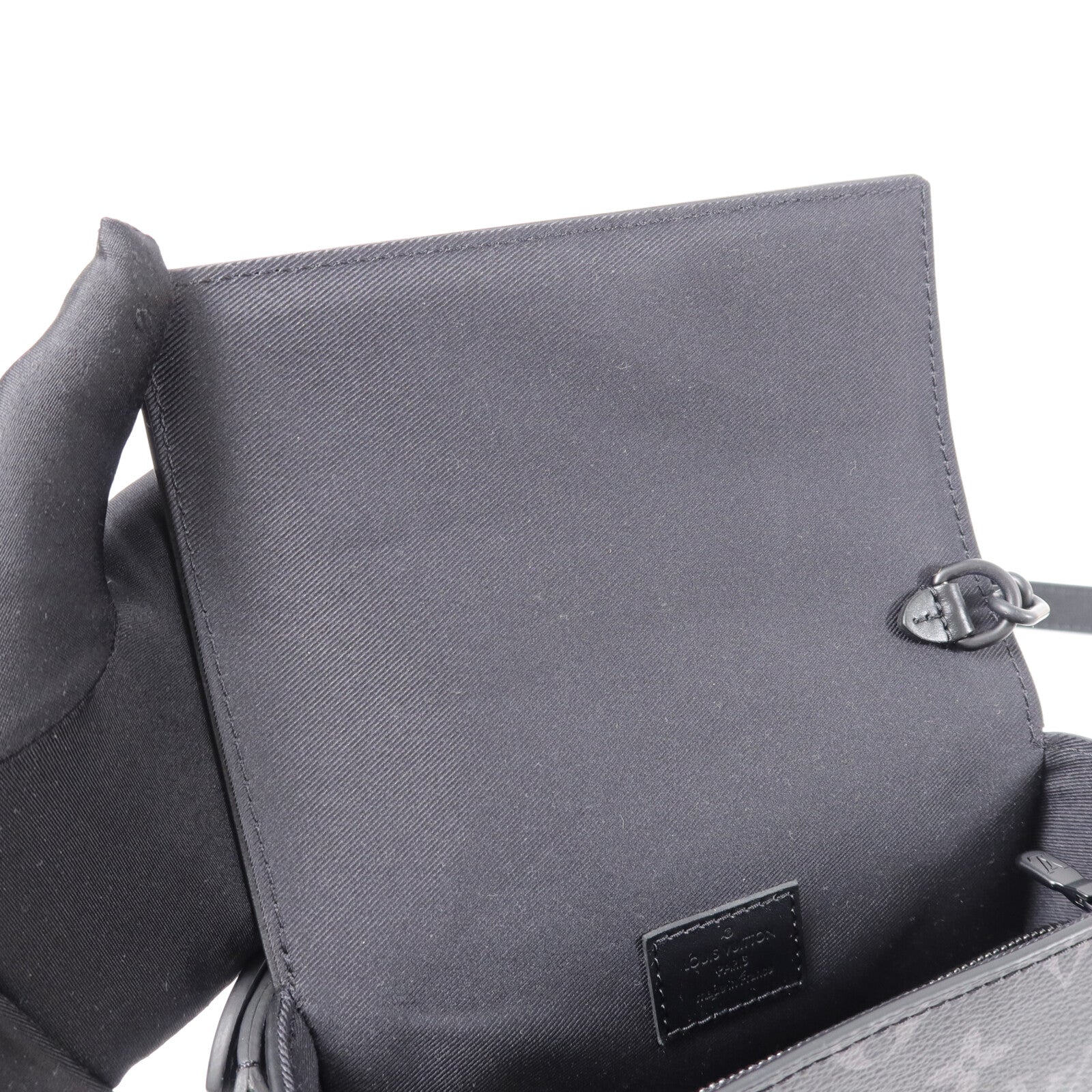 LOUIS VUITTON Monogram Eclipse Steamer Wearable Wallet肩背袋