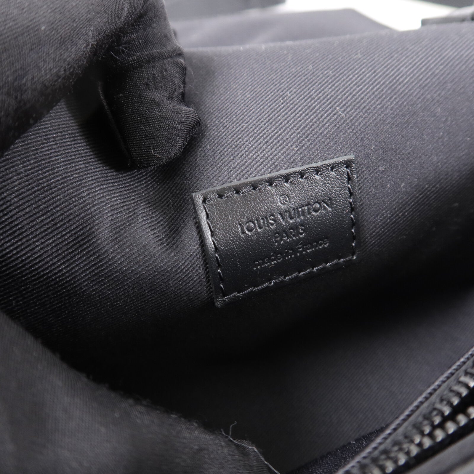 LOUIS VUITTON Monogram Eclipse Steamer Wearable Wallet肩背袋