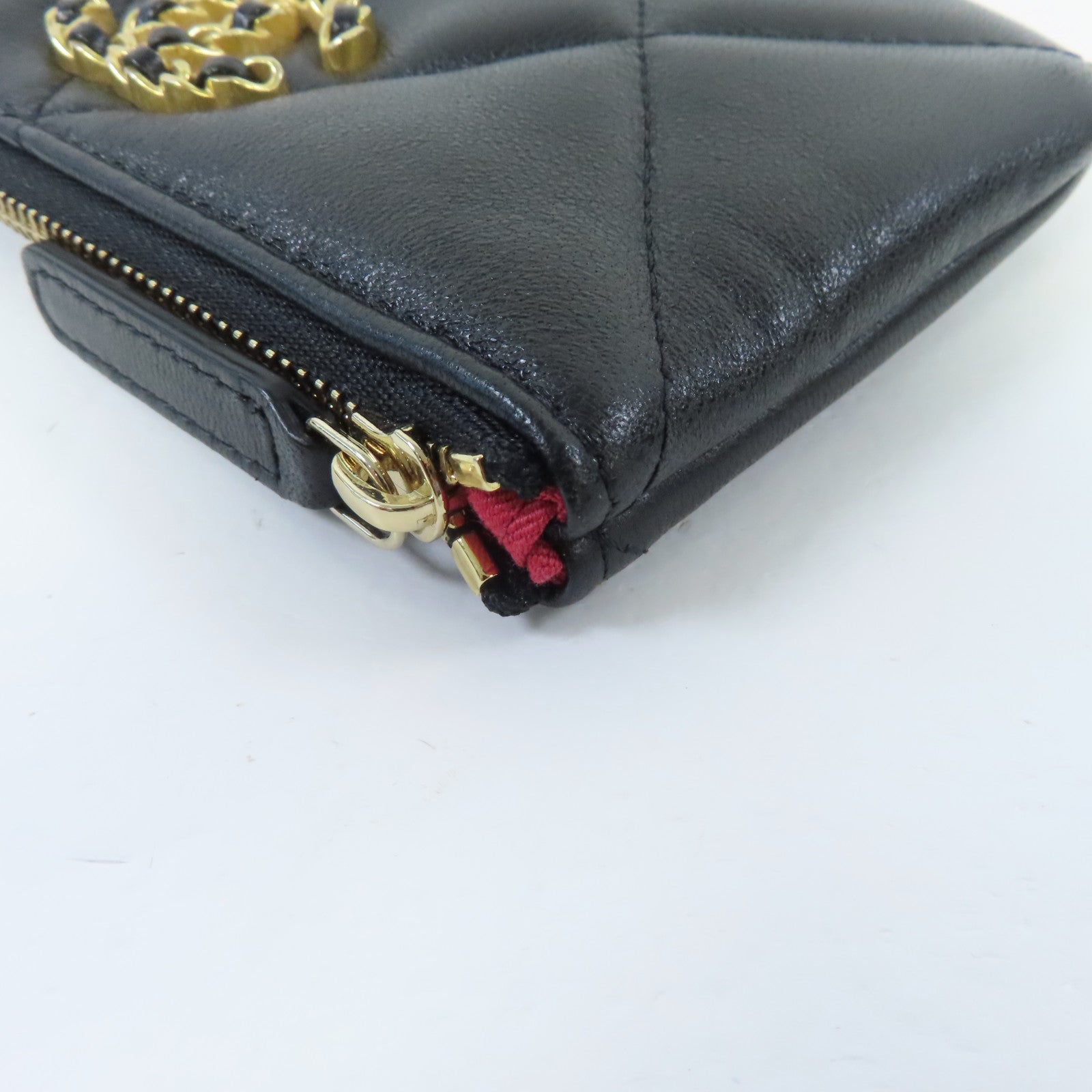 CHANEL 菱格羊皮皮革Mini Pouch金扣手拿包黑色