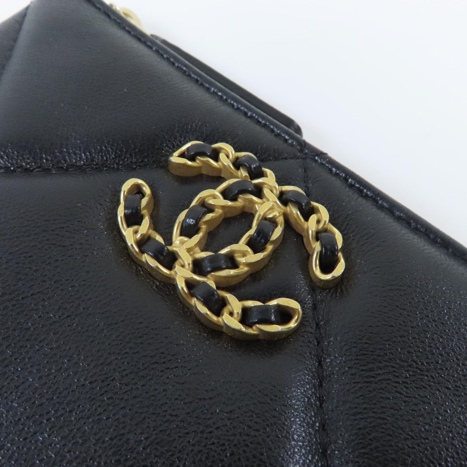 CHANEL 菱格羊皮皮革Mini Pouch金扣手拿包黑色