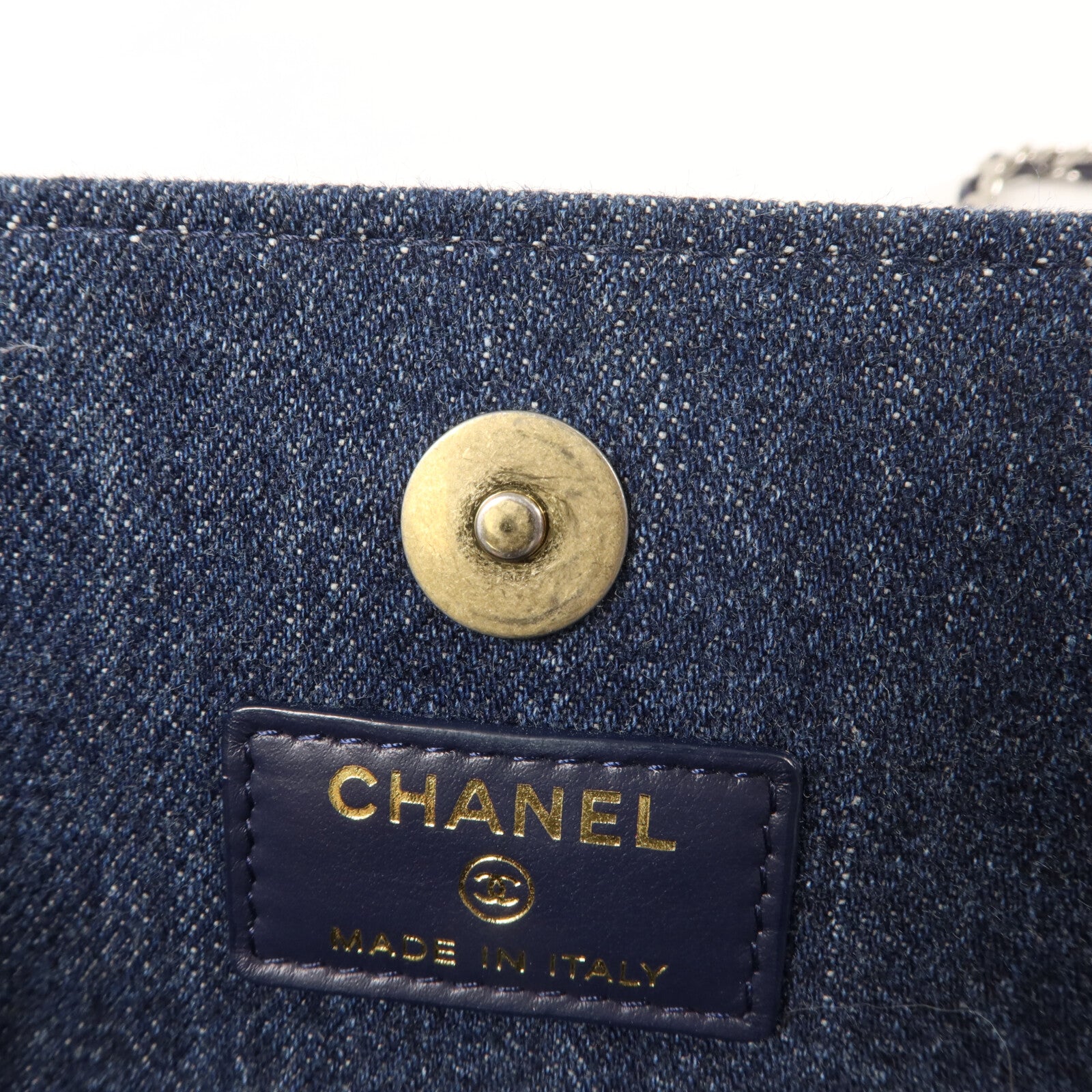 CHANEL 牛仔布料Chanel 19 Mini Wallet On Chain手挽肩背兩用袋