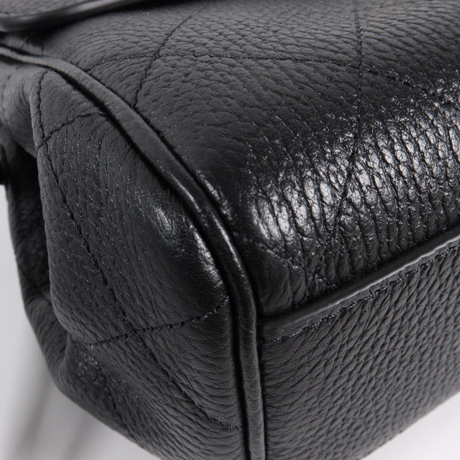 CHANEL 牛皮皮革Chain Baguette Bag鏈帶肩背袋