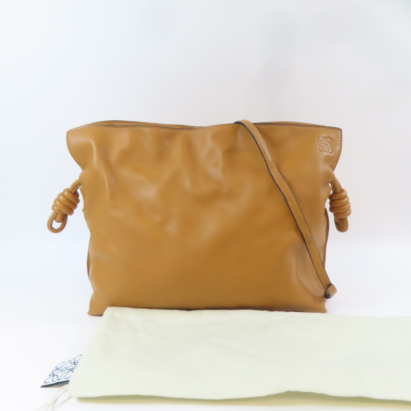 LOEWE 牛皮皮革Flamenco金扣肩背袋啡色