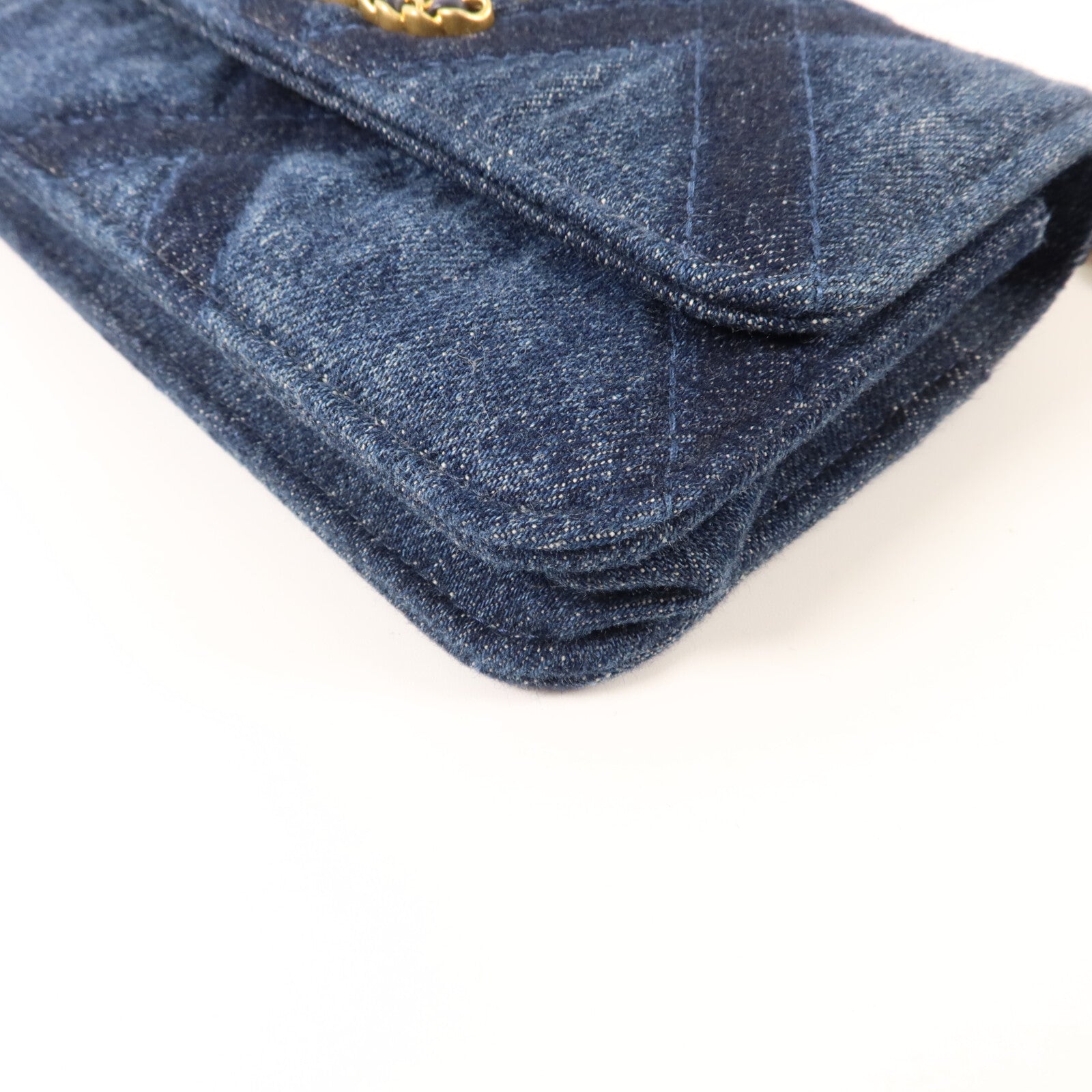 CHANEL 牛仔布料Chanel 19 Mini Wallet On Chain手挽肩背兩用袋