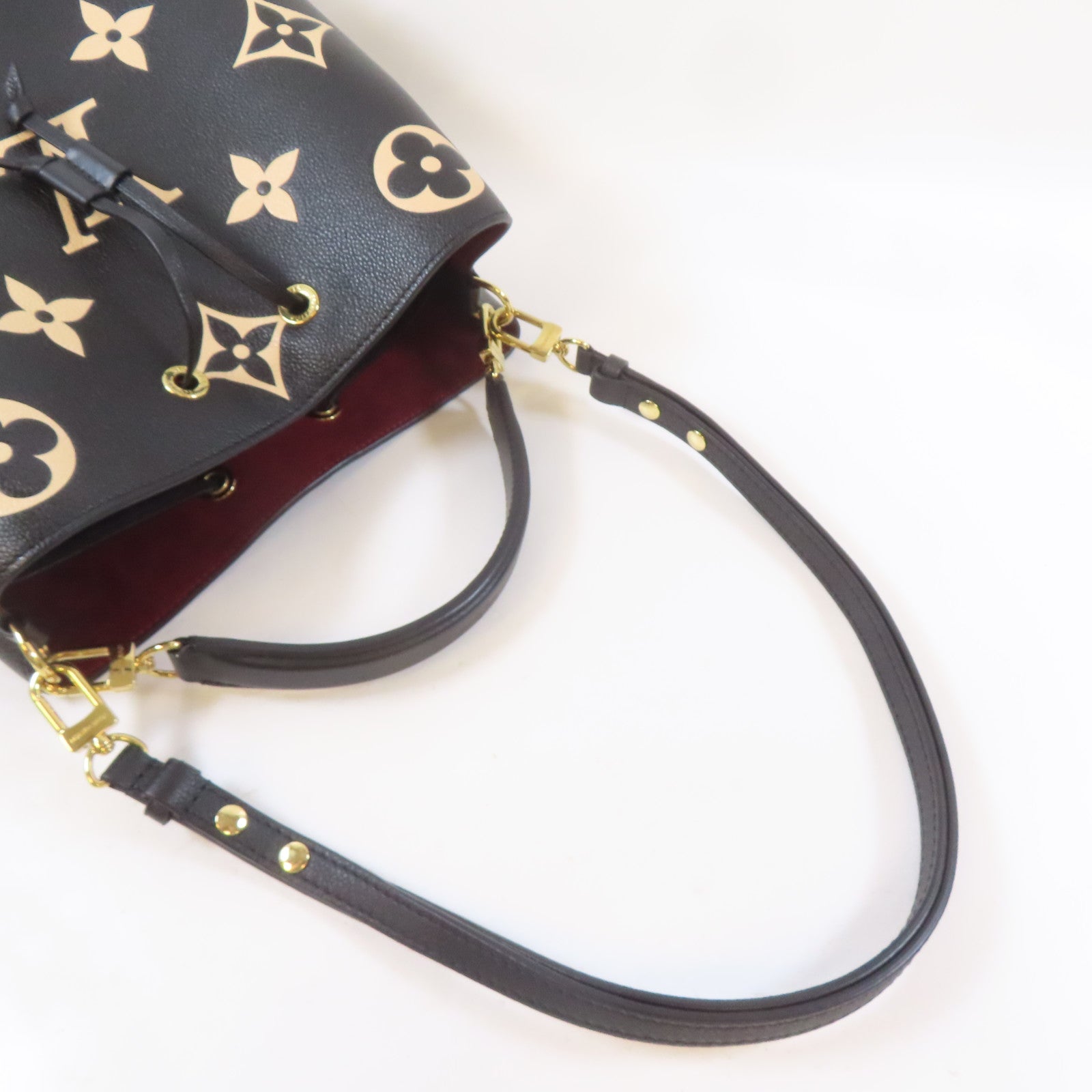 LOUIS VUITTON Monogram Empreinte Neo Noe MM金扣手挽肩背兩用袋黑色