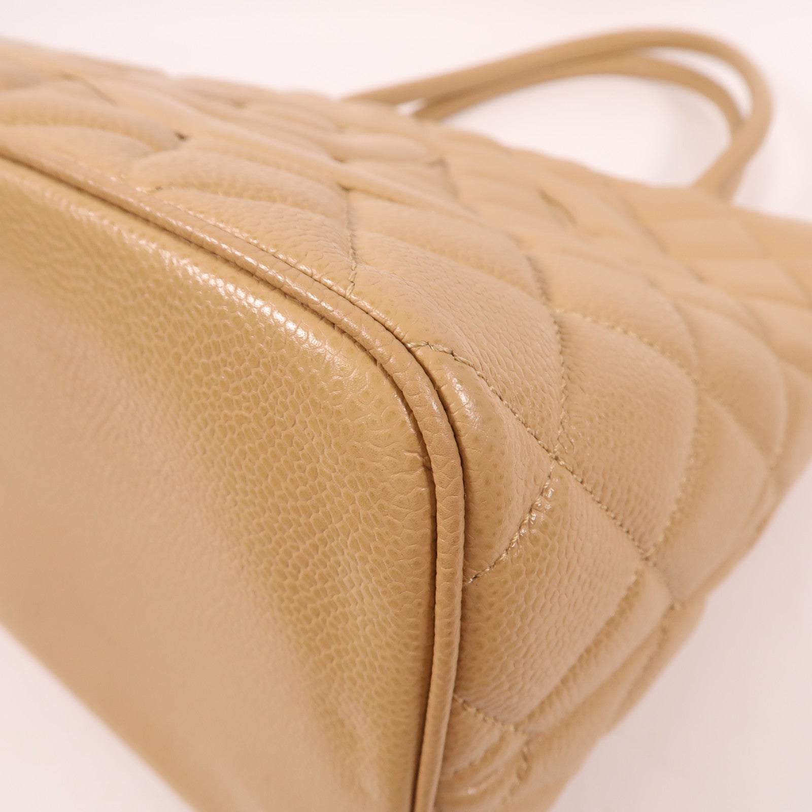 CHANEL 菱格Caviar皮革Shoulder Bag金扣肩背袋米色