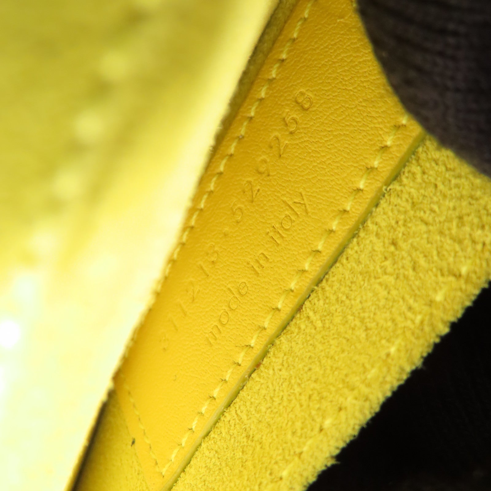 SAINT LAURENT 牛皮皮革Clutch金扣手拿包