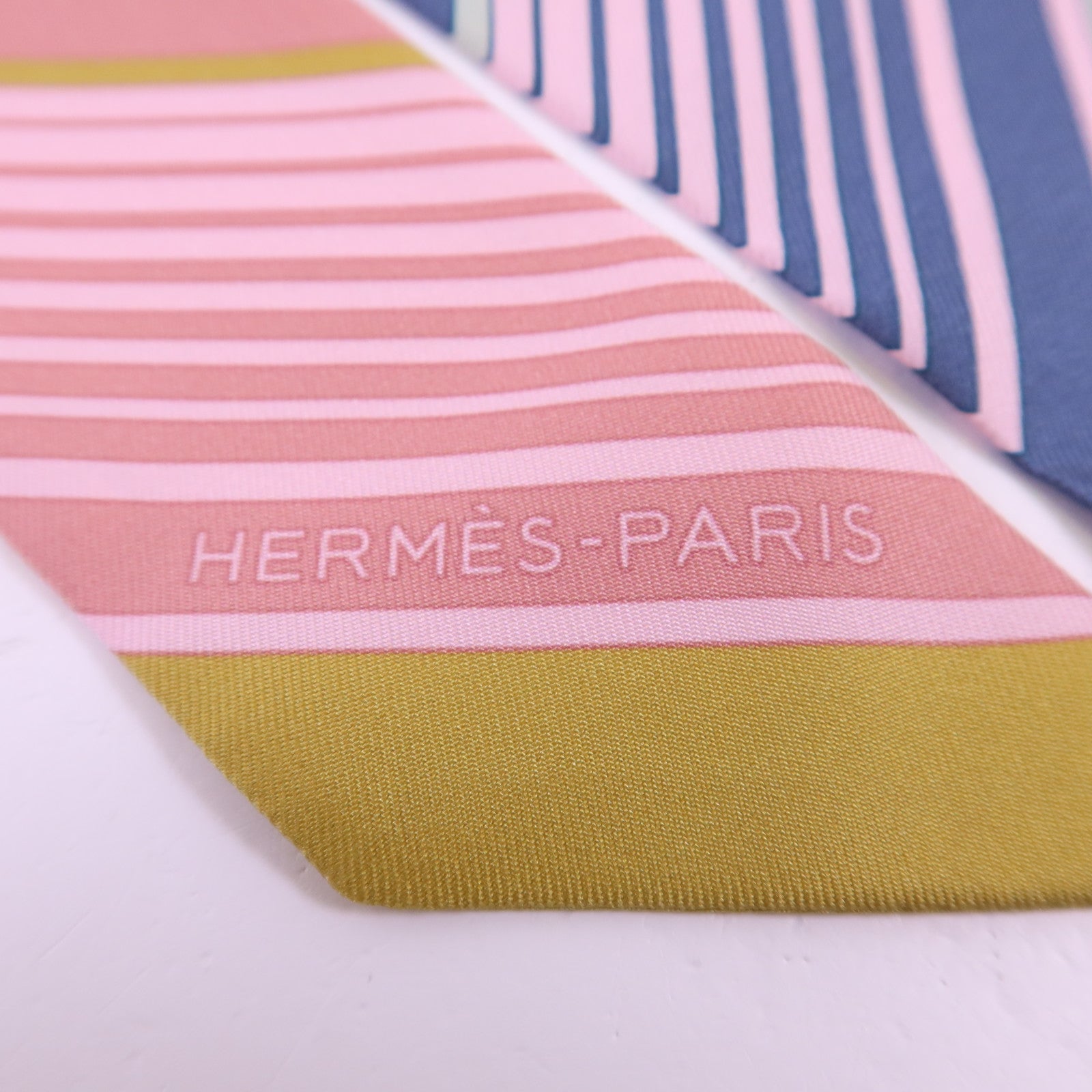 HERMES 絲質Twilly絲巾