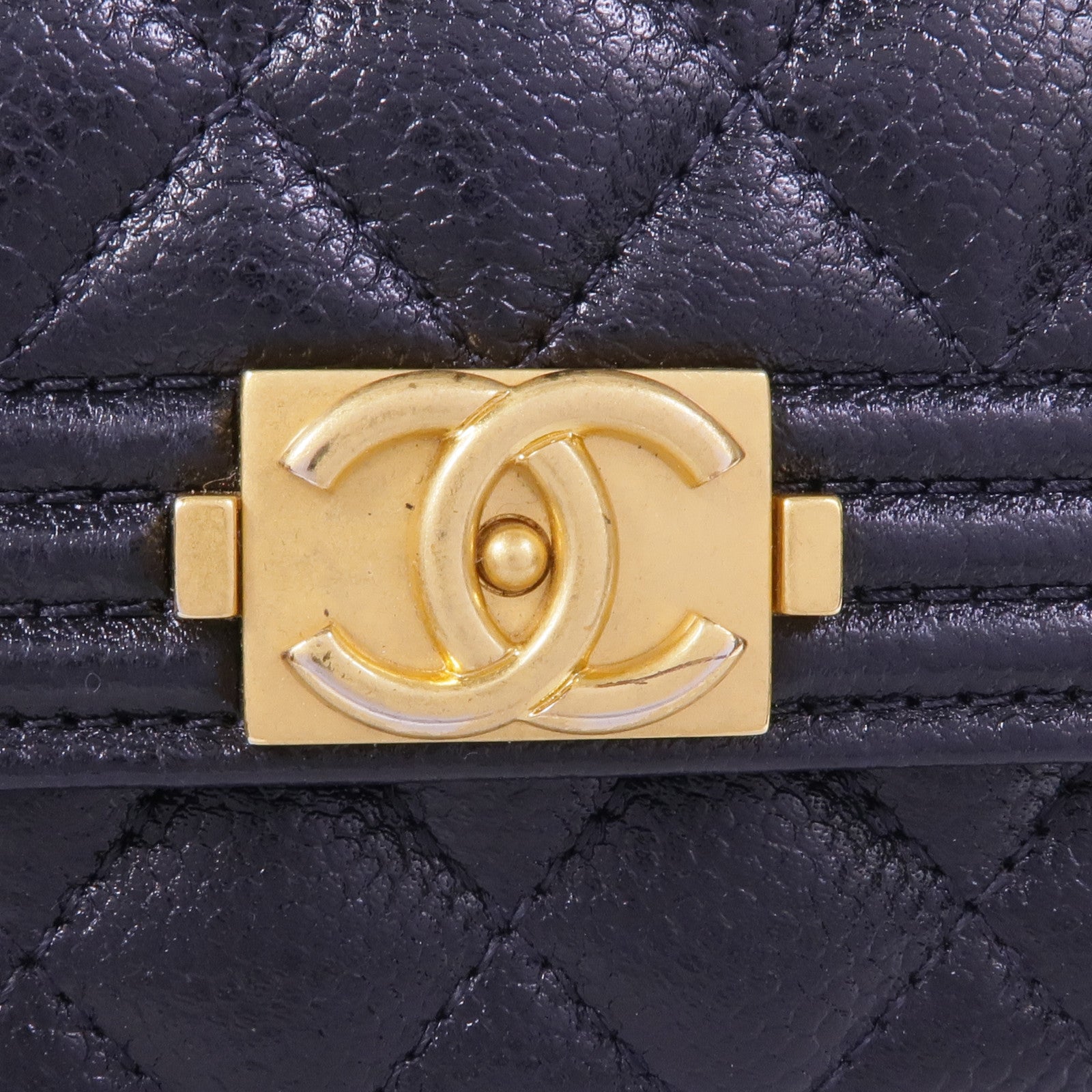 CHANEL 牛皮皮革Boy Wallet金扣錢包