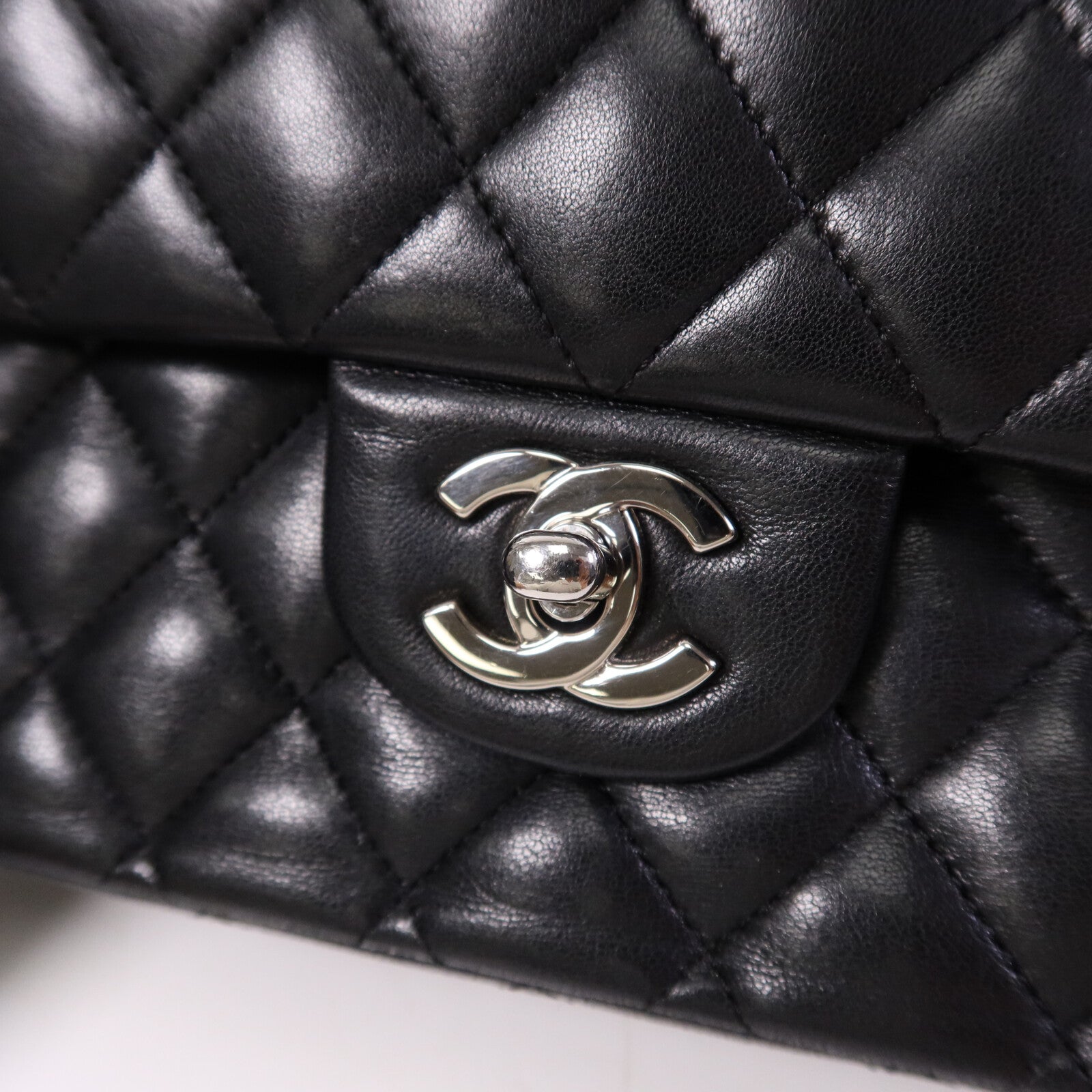 CHANEL 羊皮皮革Classic 25銀扣鏈帶肩背袋