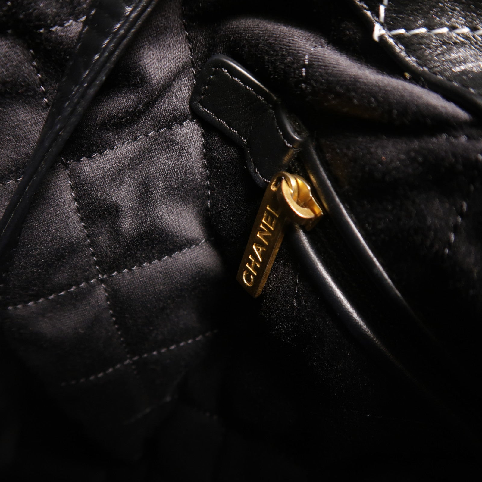 CHANEL 牛皮皮革Chanel 22 Backpack背包
