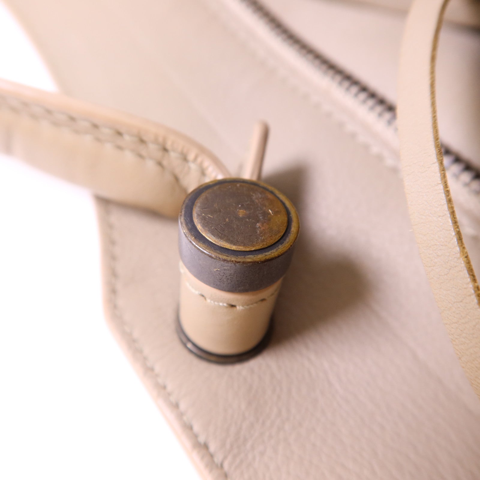 BALENCIAGA 牛皮皮革Blackout City手挽肩背兩用袋