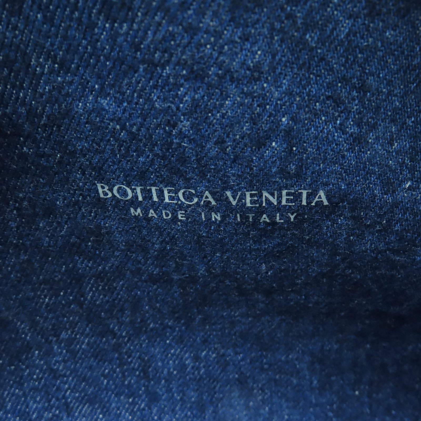 BOTTEGA VENETA 牛仔布料Small Loop Camera Bag金扣肩背袋藍色
