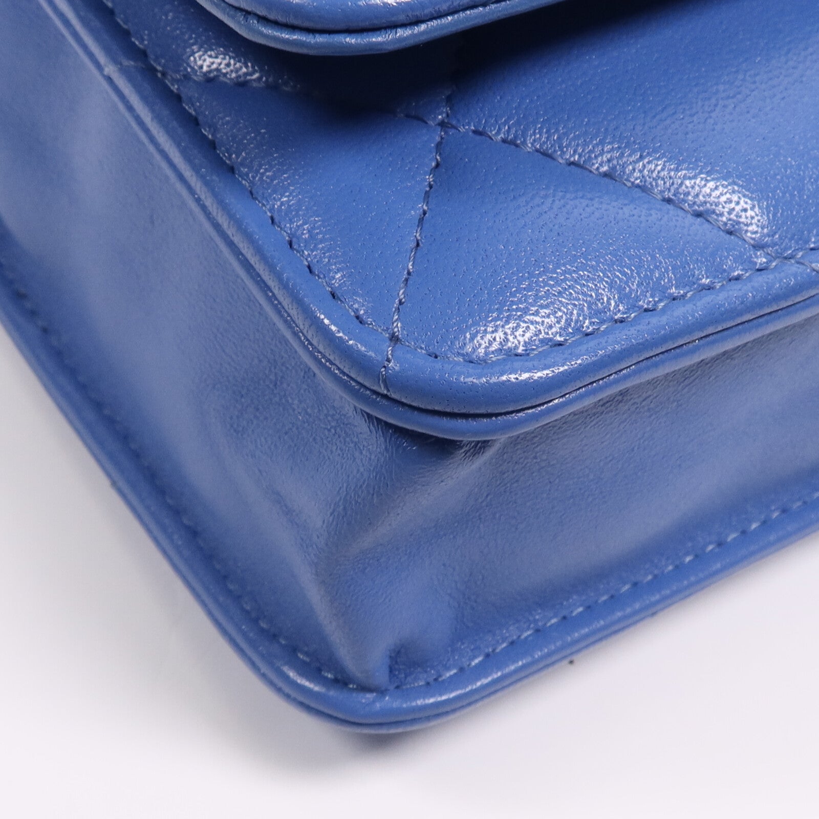 CHANEL 羊皮皮革19 WOC Wallet On Chain鏈帶手挽肩背兩用袋