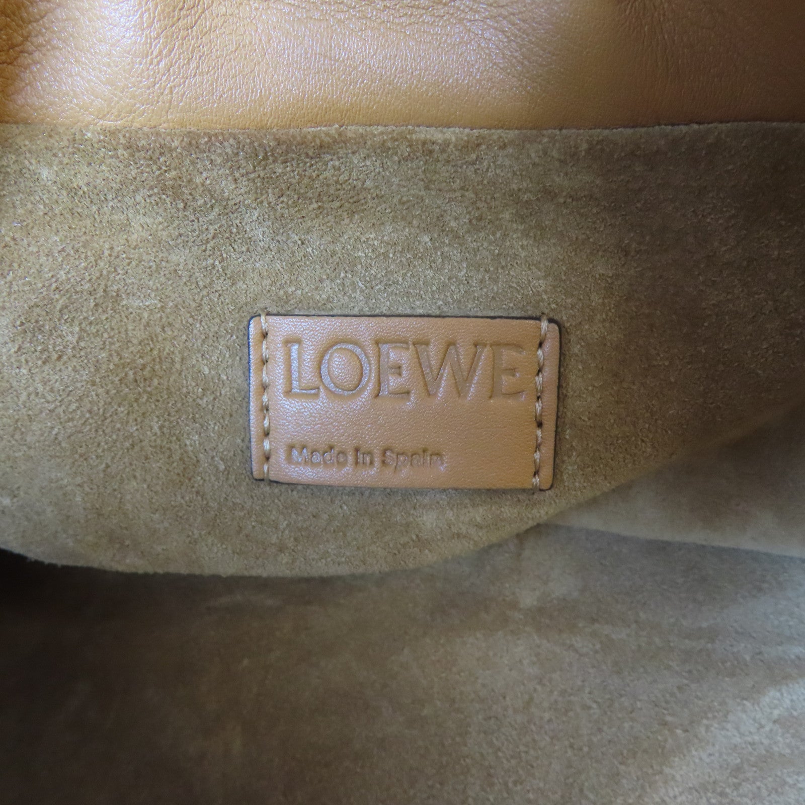 LOEWE 牛皮皮革Flamenco金扣肩背袋啡色