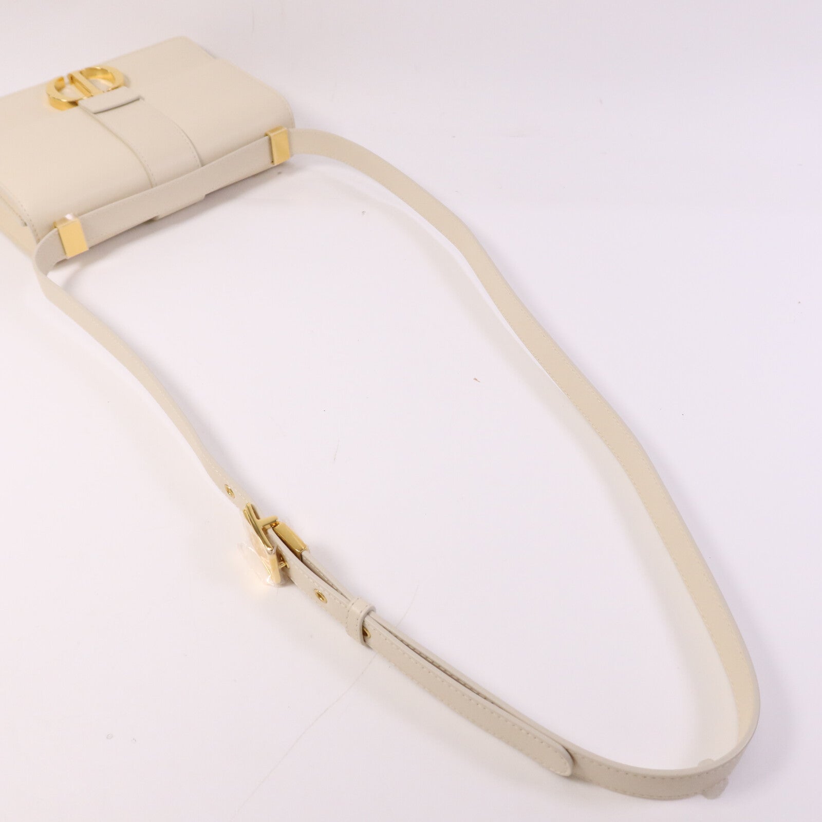 Dior 牛皮皮革Small 30 Montaigne金扣肩背袋