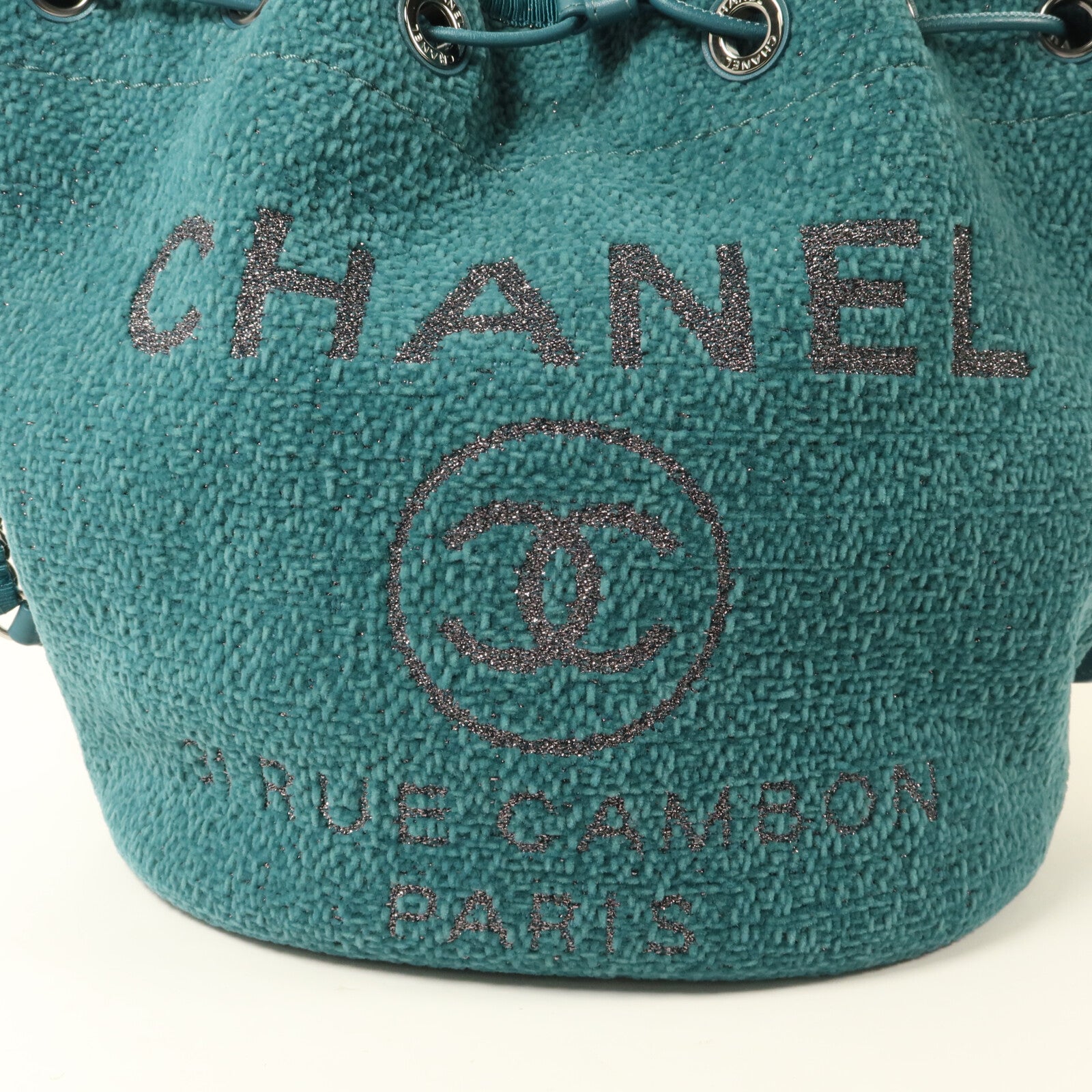 CHANEL 絨布Deauville Drawstring Bucket鏈帶肩背袋