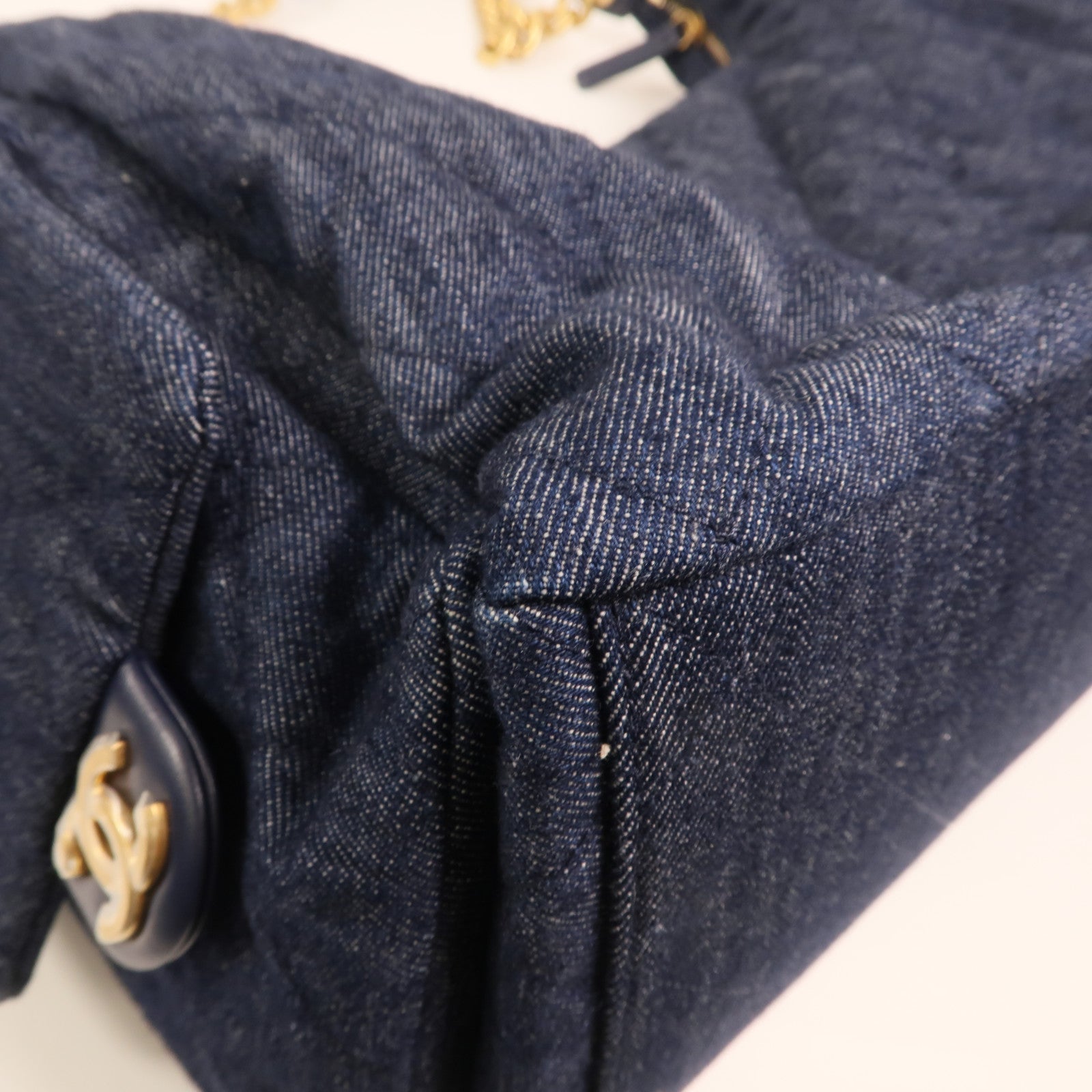 CHANEL 牛仔布C25 Hobo金扣鏈帶肩背袋