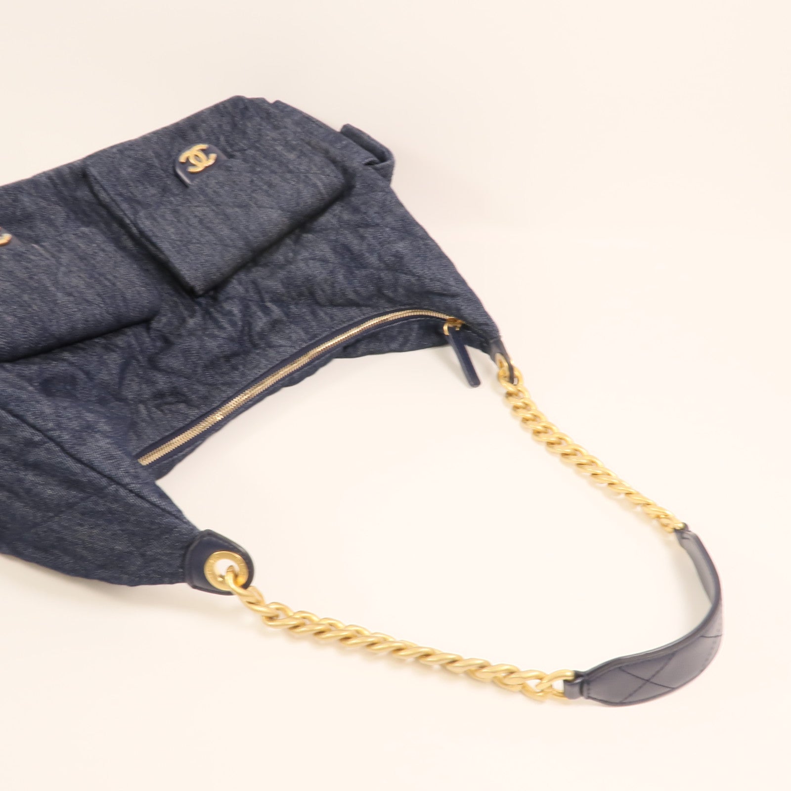 CHANEL 牛仔布C25 Hobo金扣鏈帶肩背袋