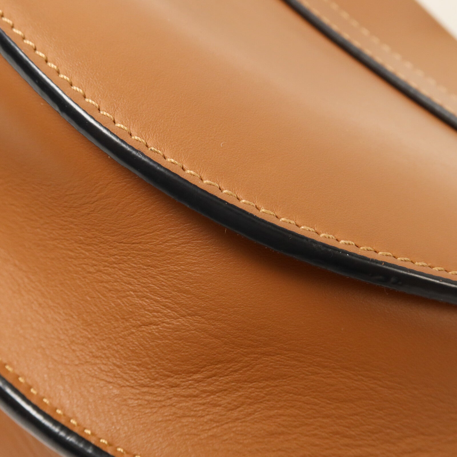 LOEWE 牛皮皮革Small Gate肩背袋