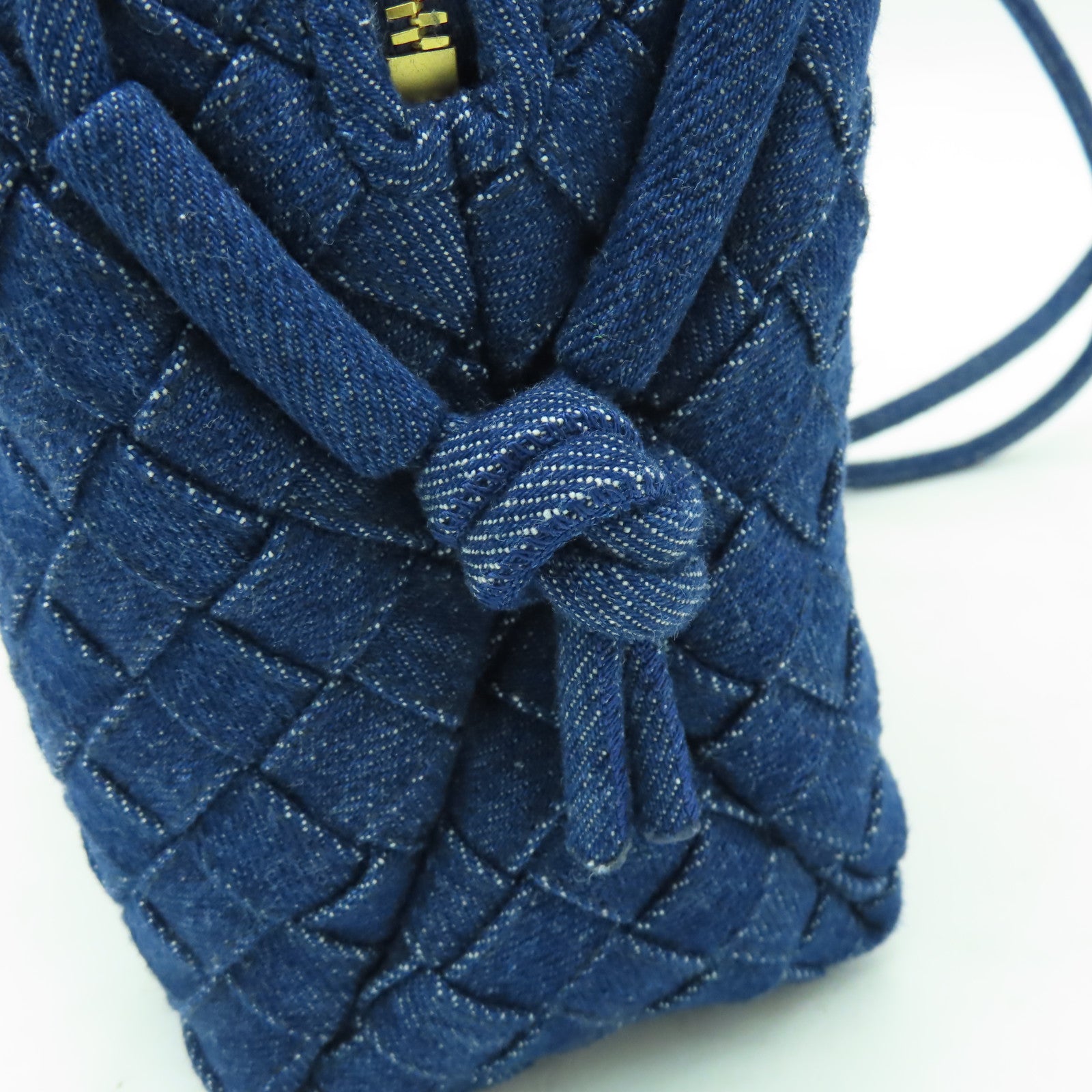 BOTTEGA VENETA 牛仔布料Small Loop Camera Bag金扣肩背袋藍色