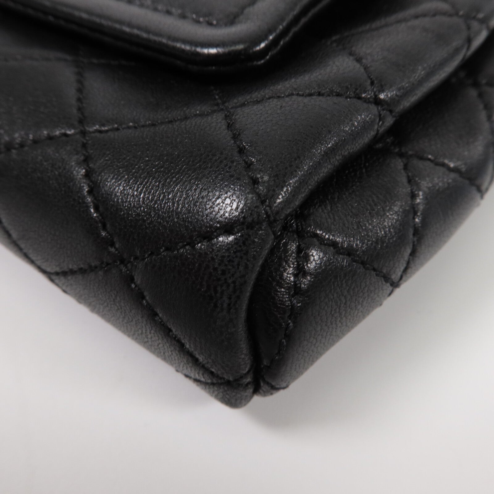 SAINT LAURENT 羊皮皮革Mini Nolita鏈帶肩背袋
