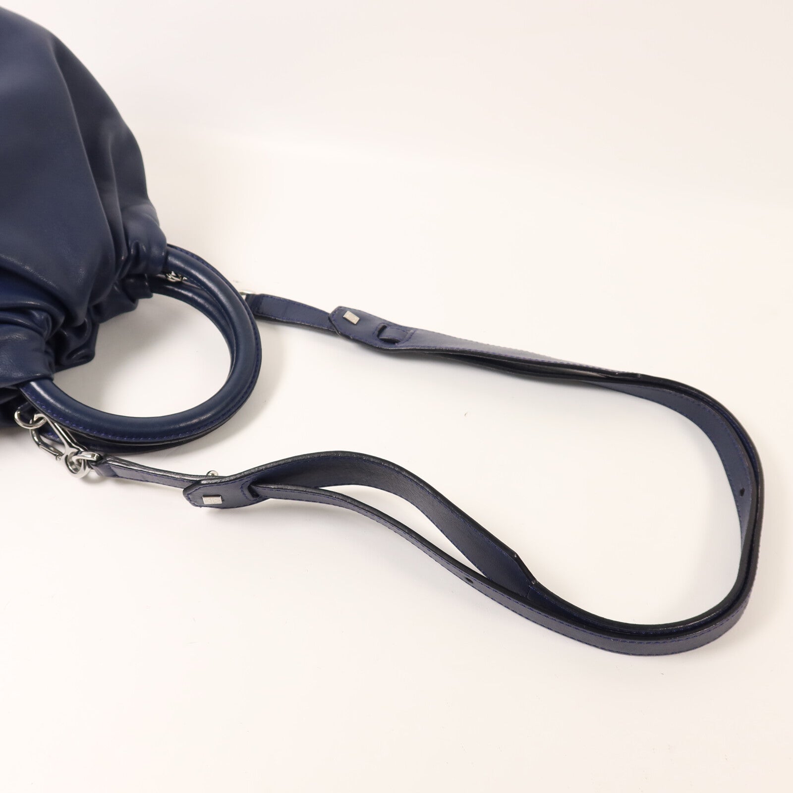 LOEWE 羊皮皮革Bucket Bounce Bag手挽肩背兩用袋
