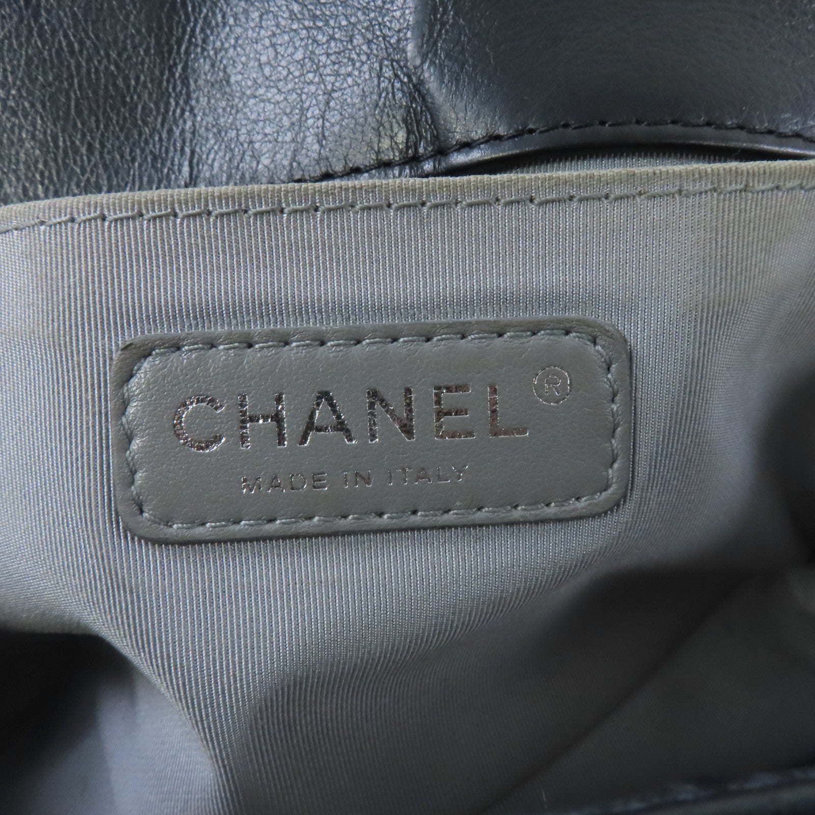 CHANEL 【激減優惠】菱格牛皮皮革Chanel Boy 25CM黑扣鏈帶肩背袋黑色