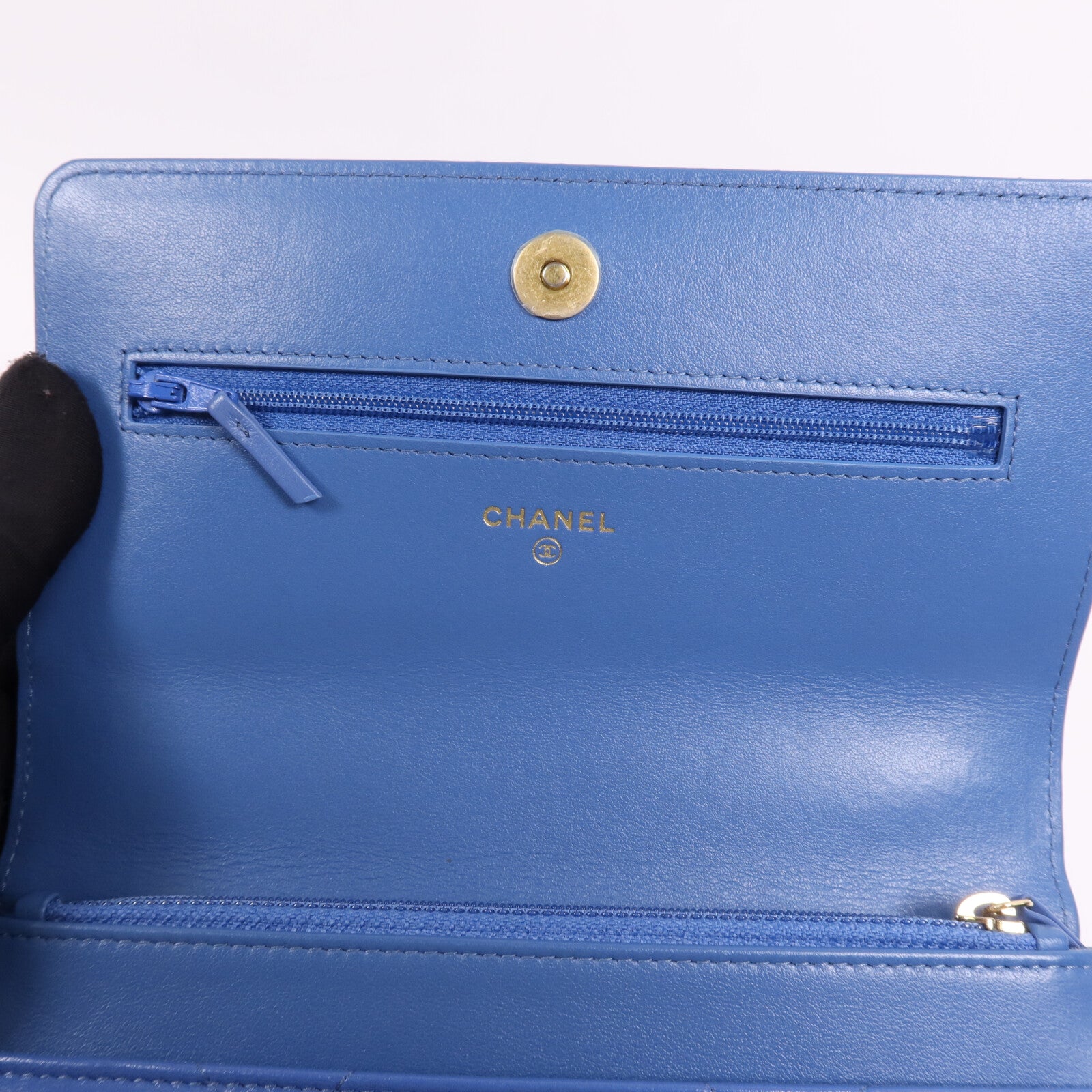 CHANEL 羊皮皮革19 WOC Wallet On Chain鏈帶手挽肩背兩用袋