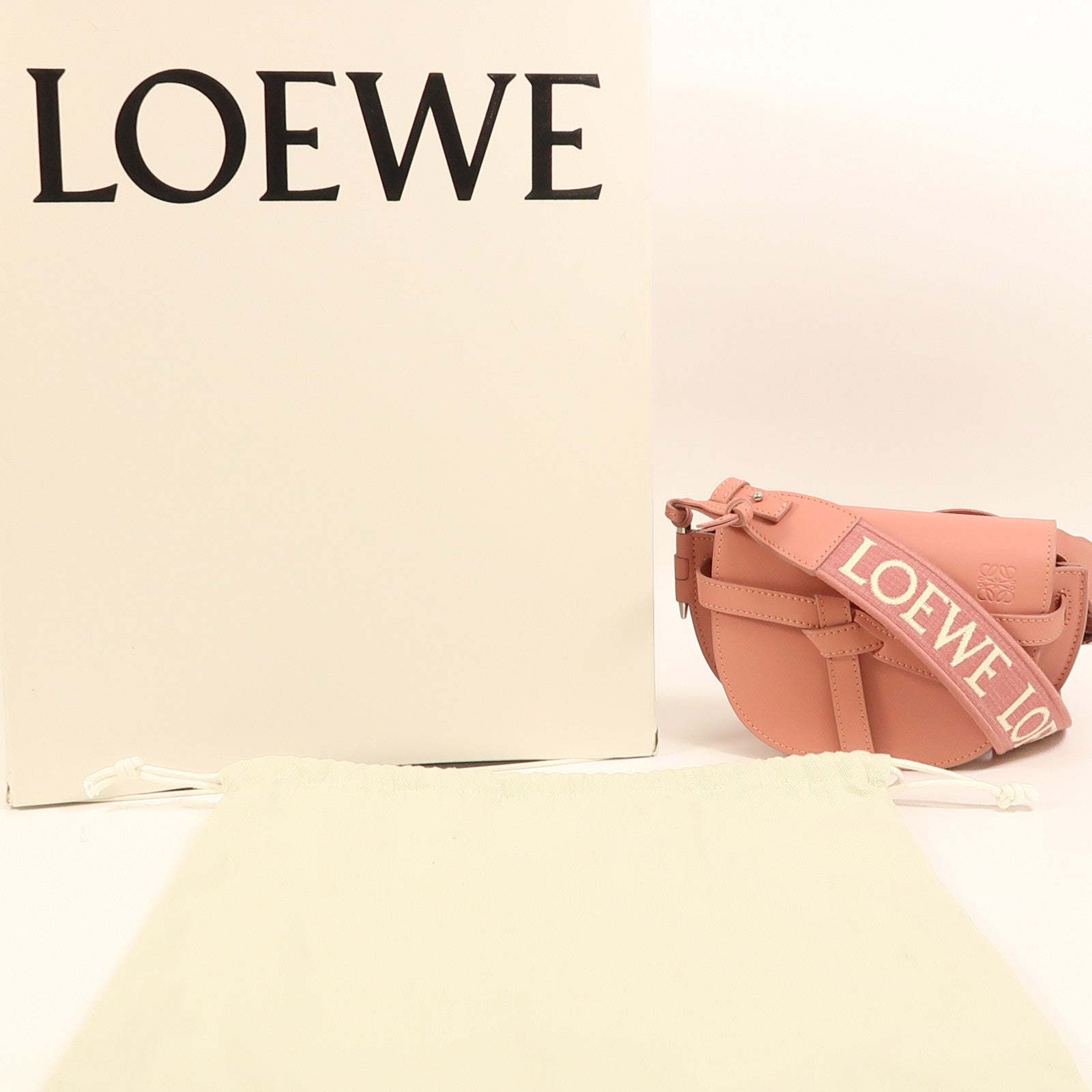 LOEWE 牛皮皮革Mini Gate銀扣肩背袋