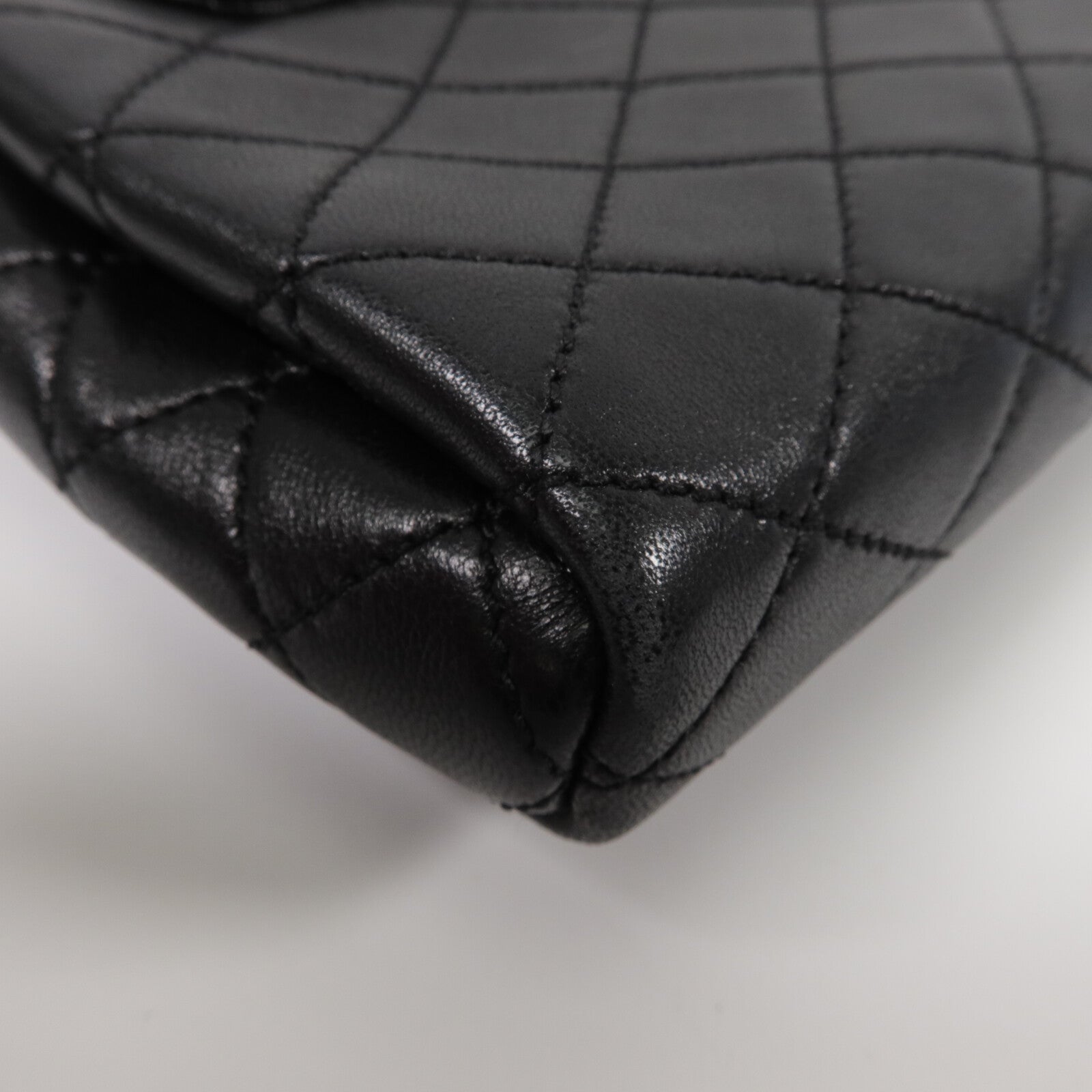 SAINT LAURENT 羊皮皮革Mini Nolita鏈帶肩背袋