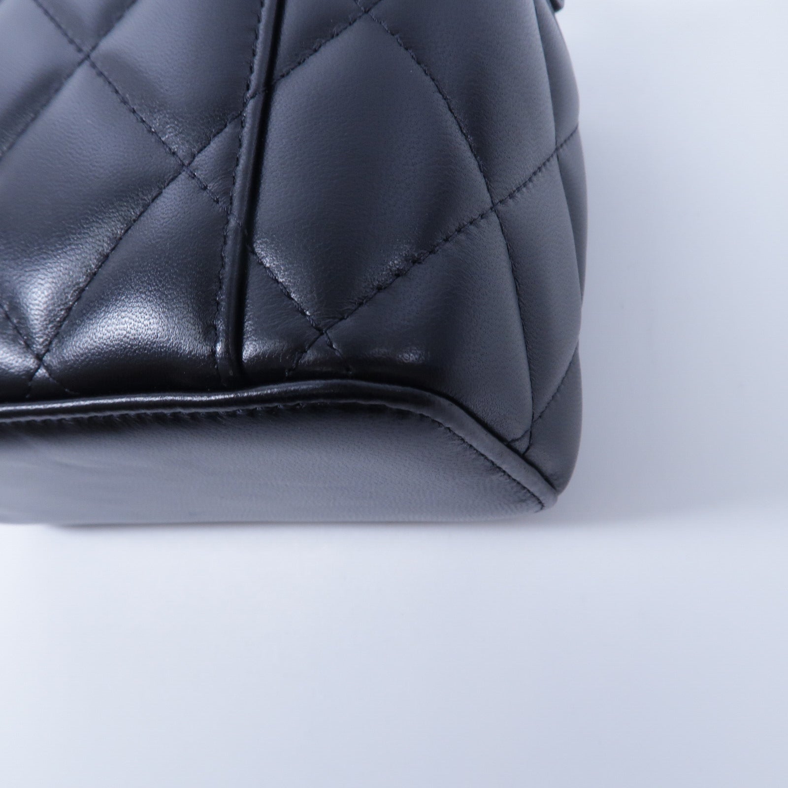CHANEL 羊皮皮革Vanity Case鏈帶肩背袋