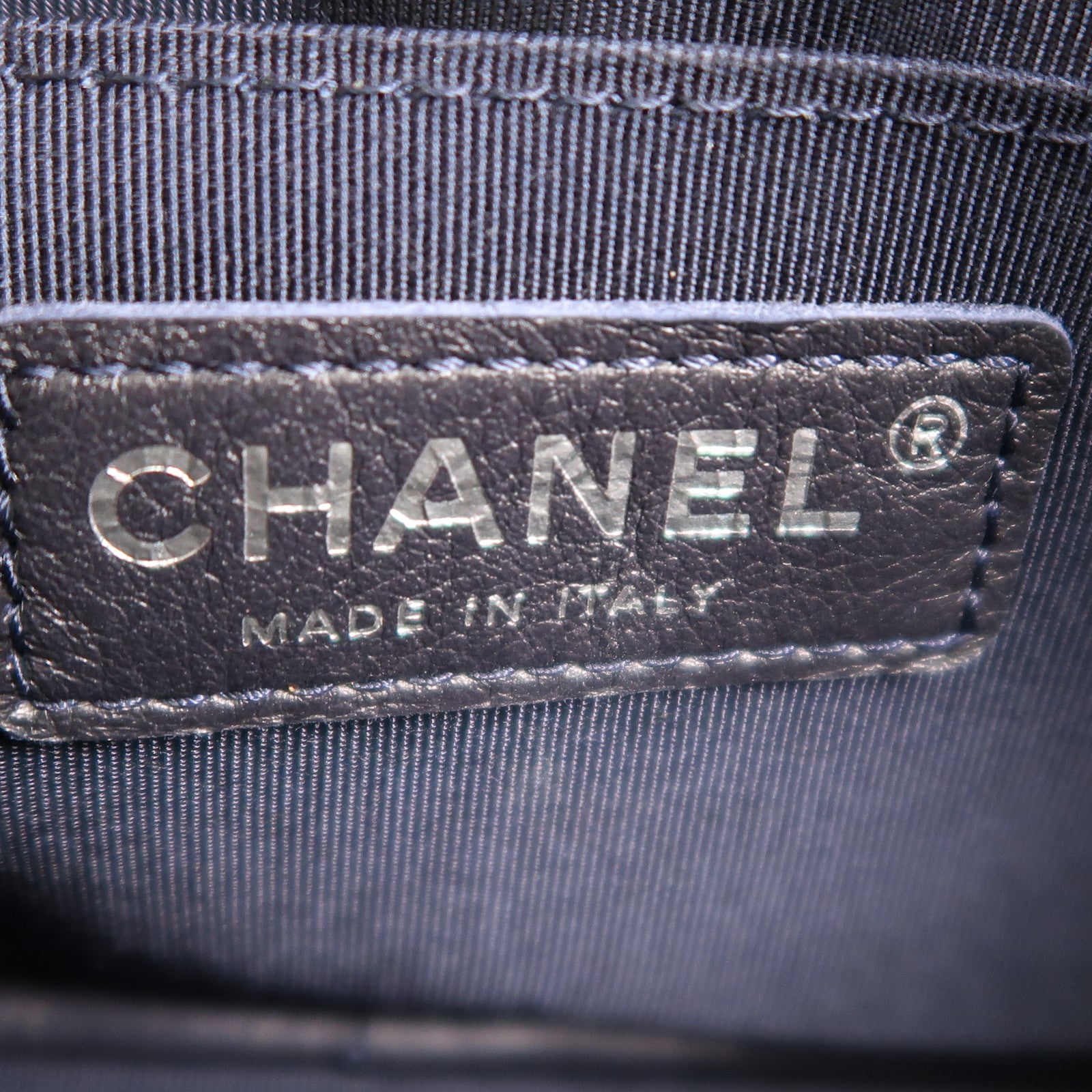 CHANEL 牛皮皮革Chain Shoulder銀扣肩背袋