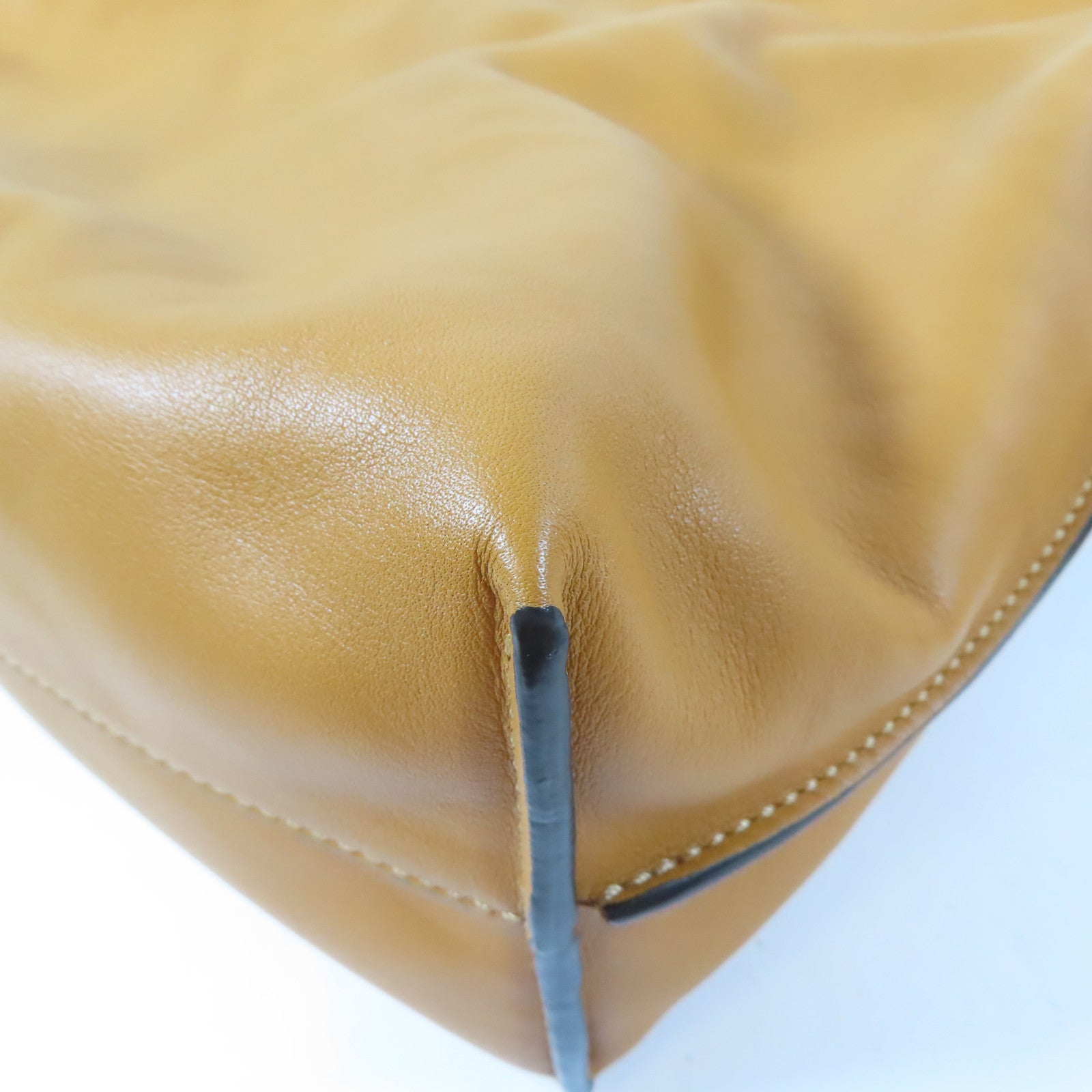 LOEWE 牛皮皮革Flamenco金扣肩背袋啡色