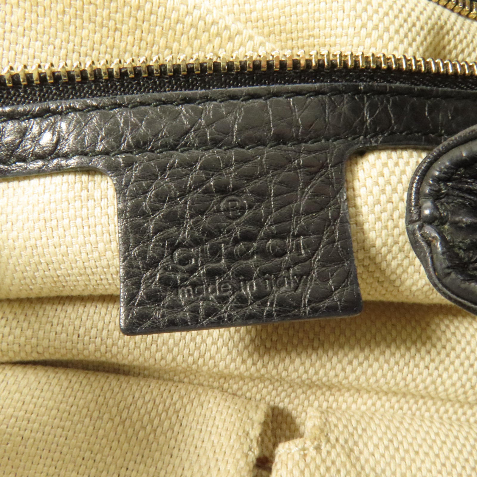 GUCCI 牛皮皮革Soho Pebbled金扣肩背袋