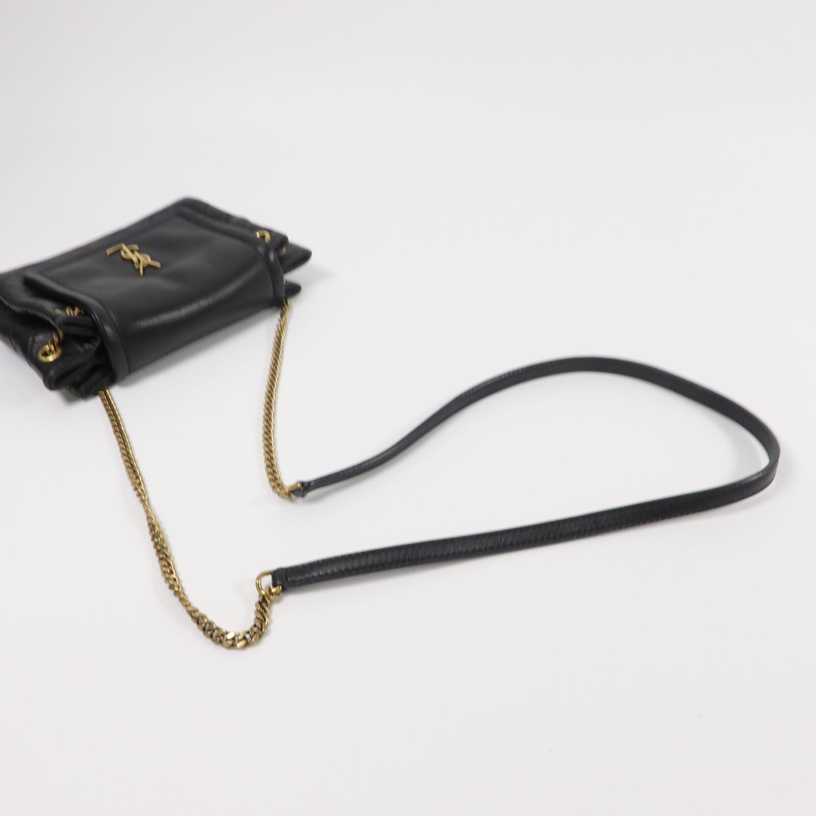 SAINT LAURENT 羊皮皮革Mini Nolita鏈帶肩背袋