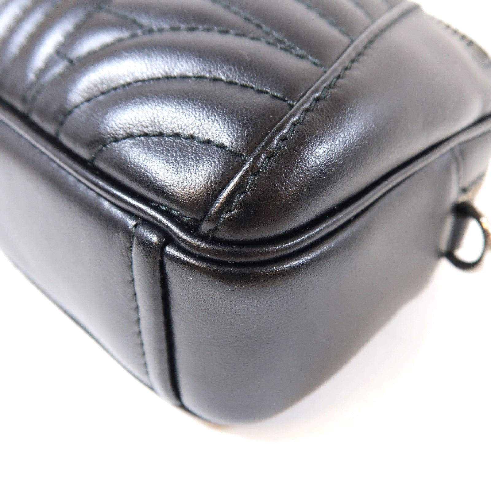 PRADA 牛皮皮革Shoulder Bag銀扣鏈帶肩背袋黑色